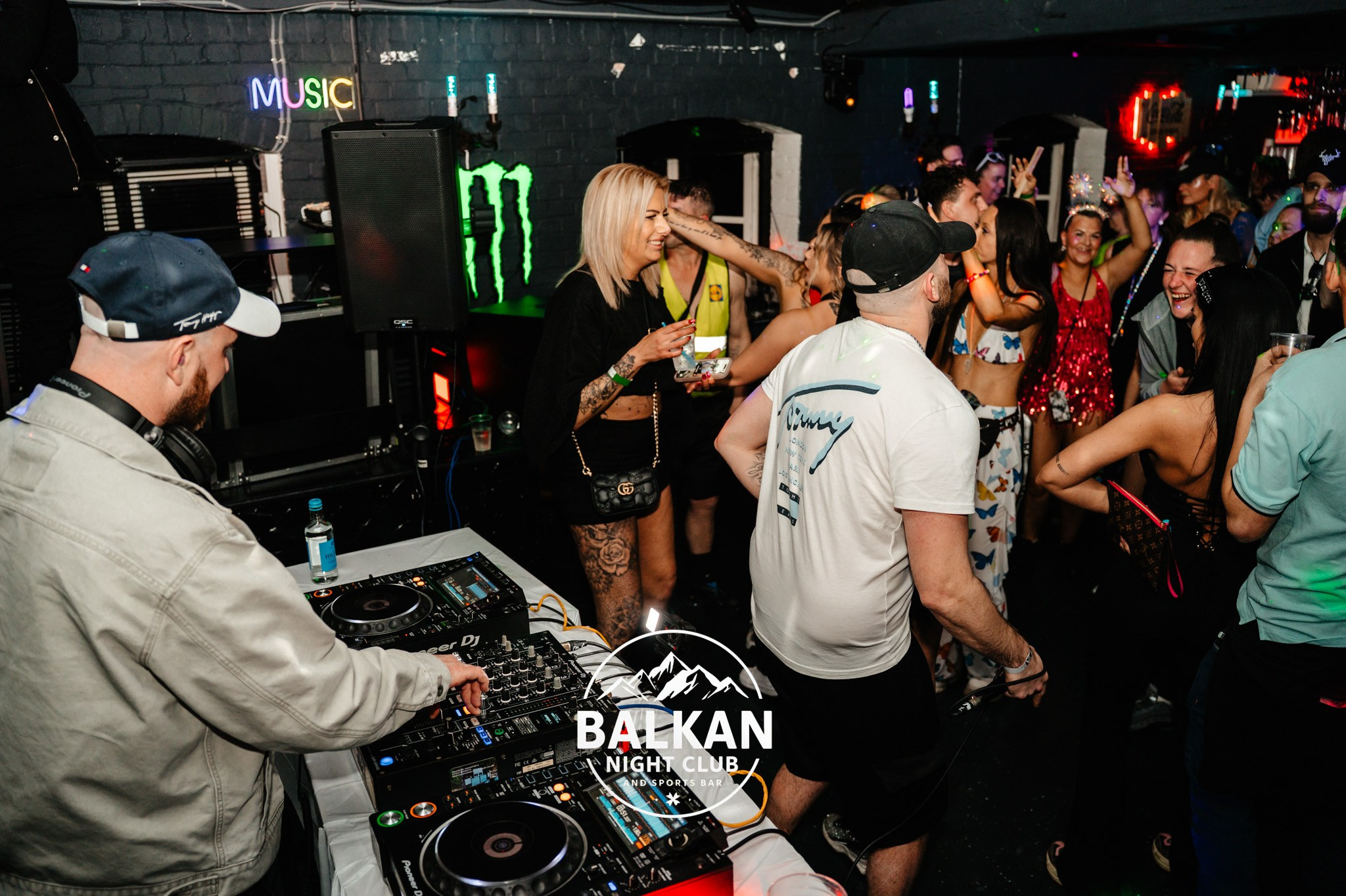 BALKAN NIGHT CLUB SALISBURY. TANTAN IONUT FOTO & FILM