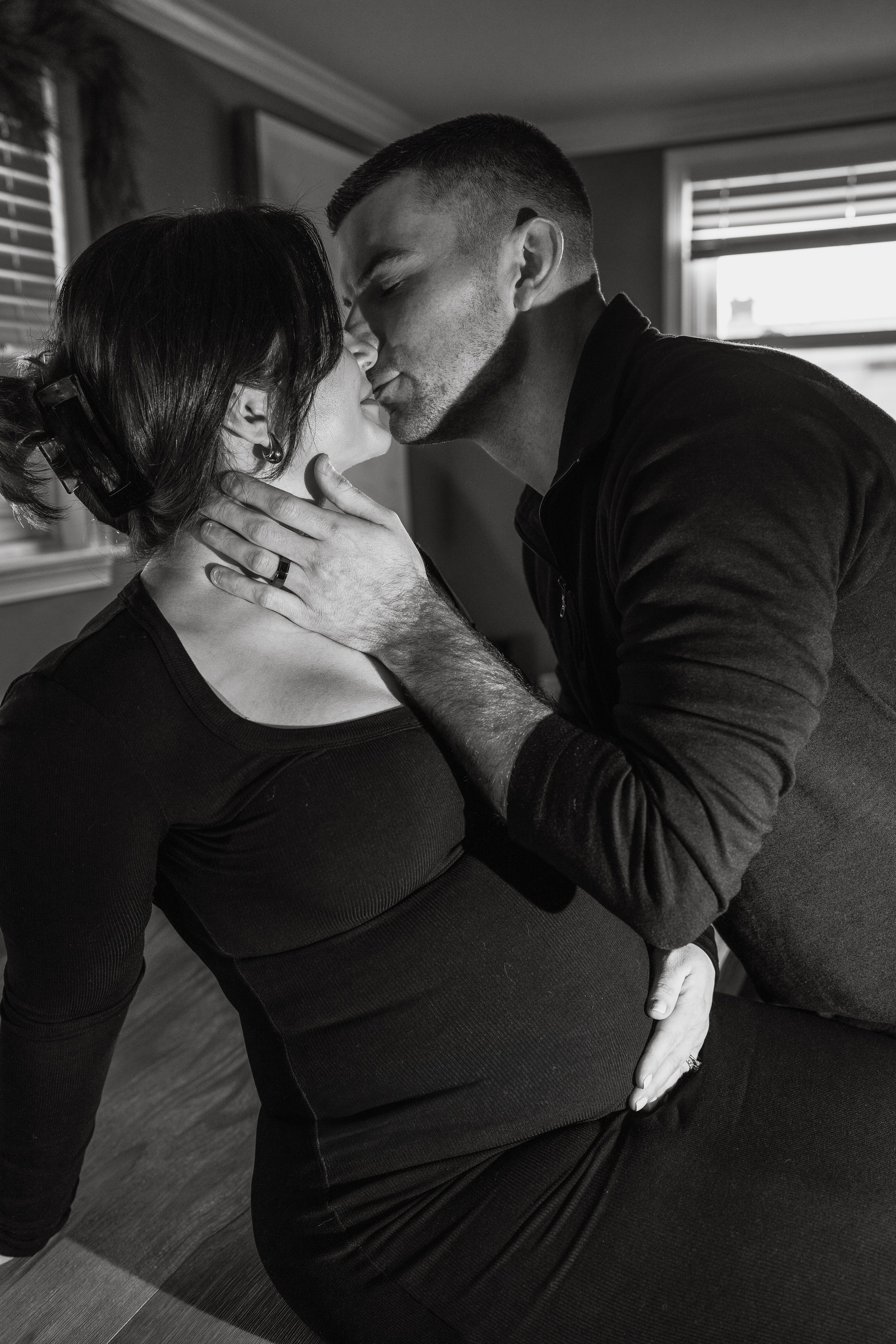 Home Maternity Photography – Relaxed & Candid Pregnancy Moments. Alisa Tant — Family and newborn photographer Bucks County, Montgomery county, Philadelphia, NJ