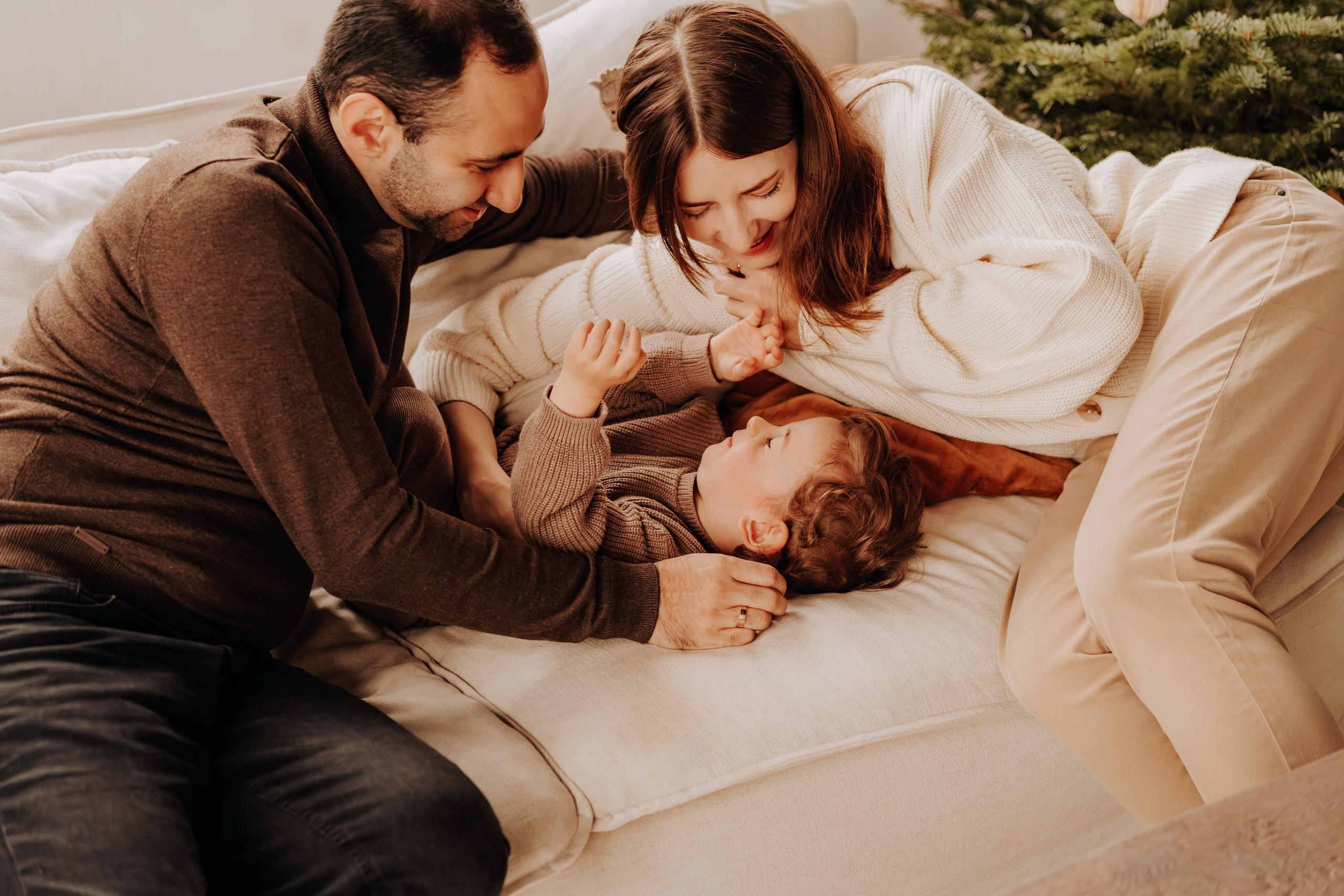 Minimalistyczne sesje świąteczne. Fotograf ślubny & lifestyle Gdańsk, Karolina Baczewska