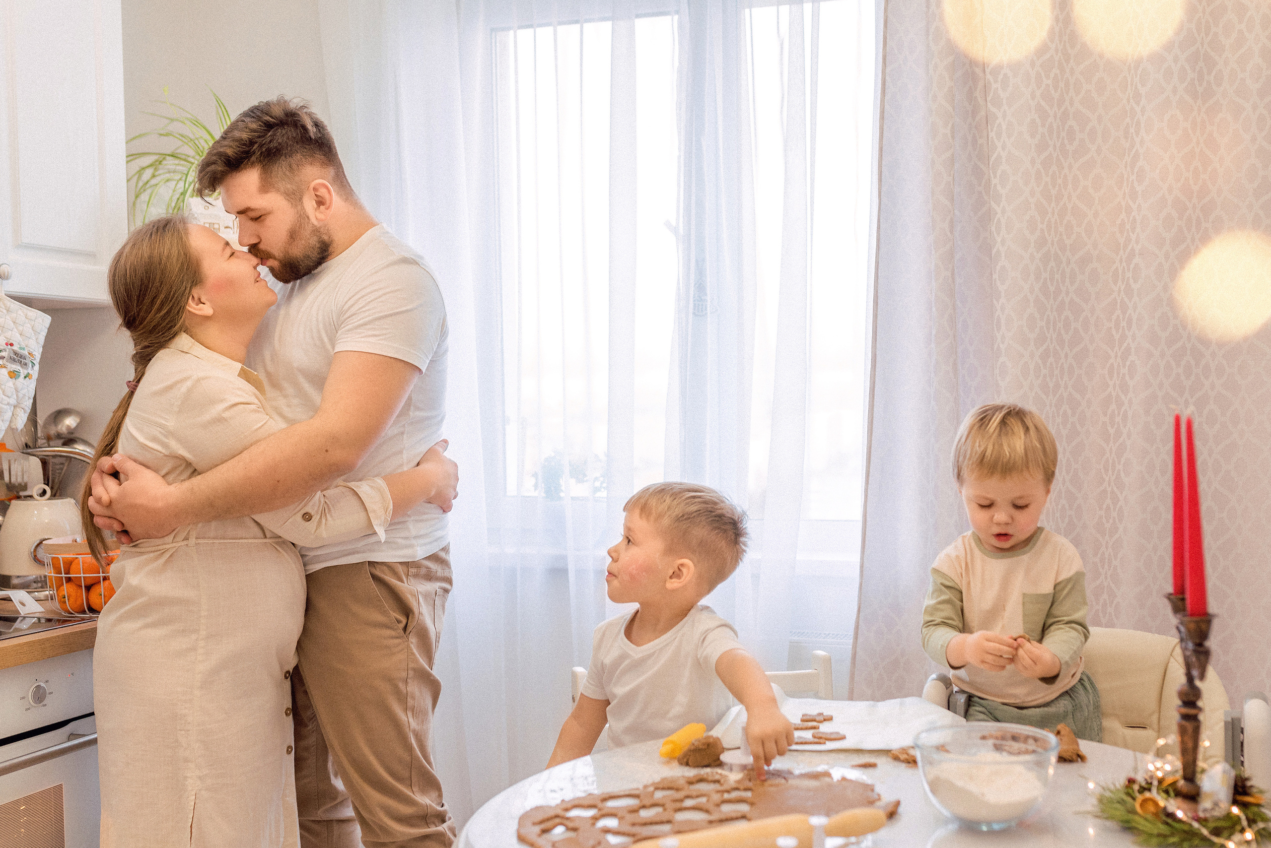 Домашняя съёмка. Пряники. Семейный фотограф и фотограф новорожденных в Вильнюсе Ирина Беленкевич