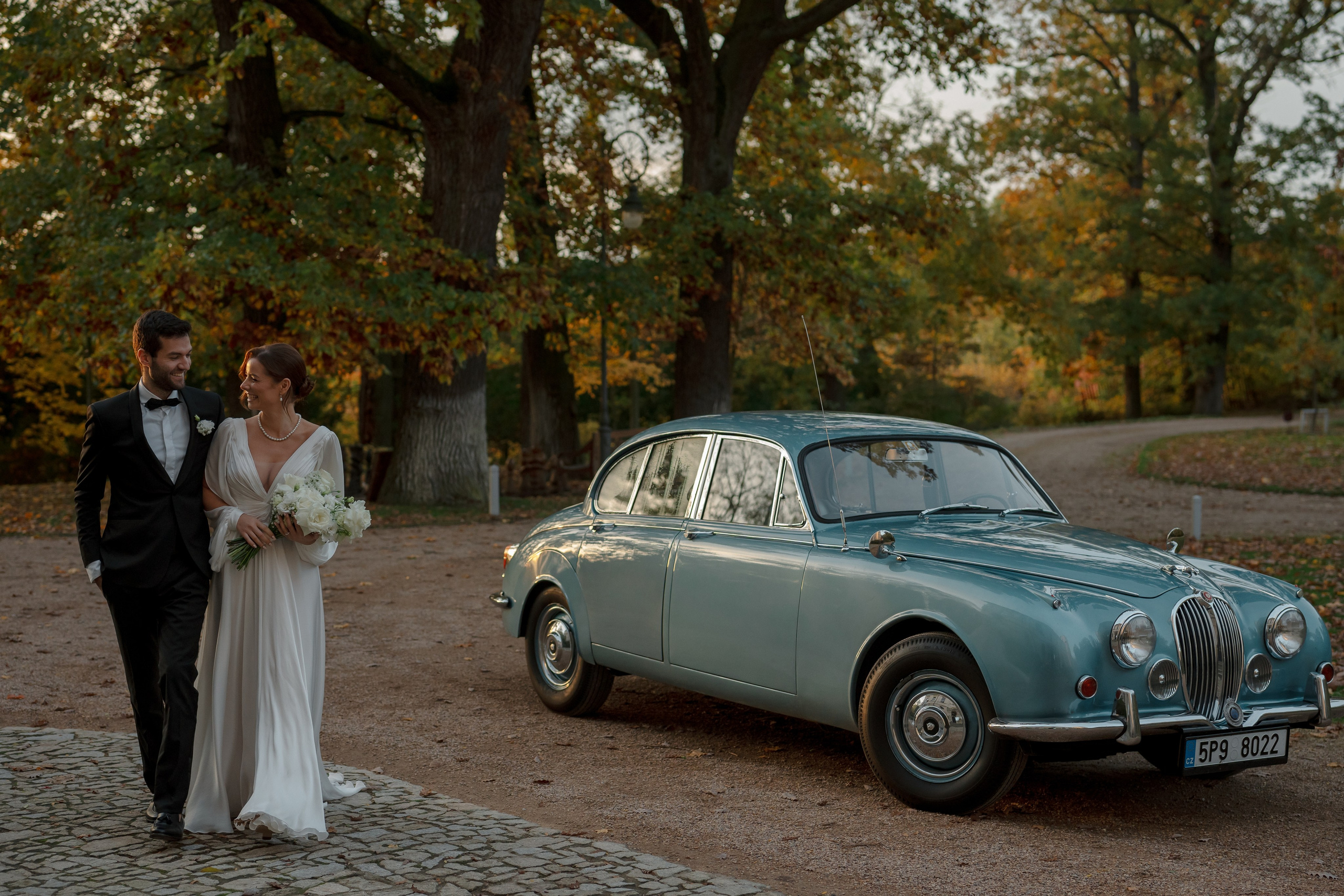 Timeless Romance: Gabriela & Martin's Wedding. Raw Studio: Capturing Elegant weddings accross Europe