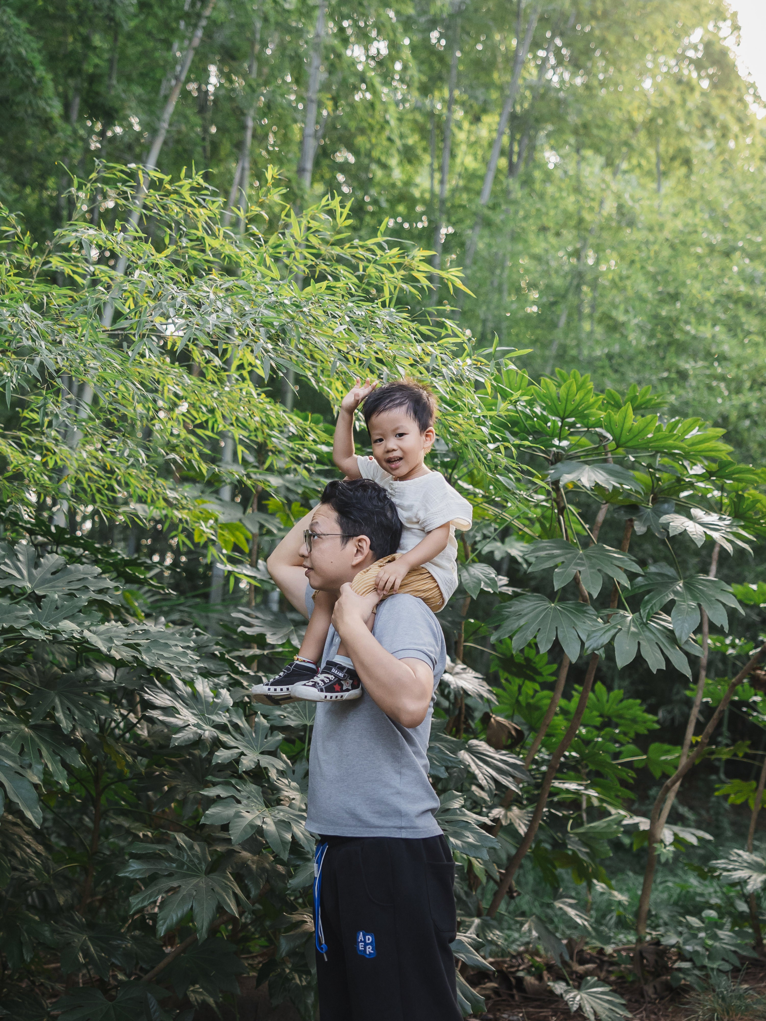 Shanghai Family Photographer | A Sunset Park Walk with a Growing Toddler