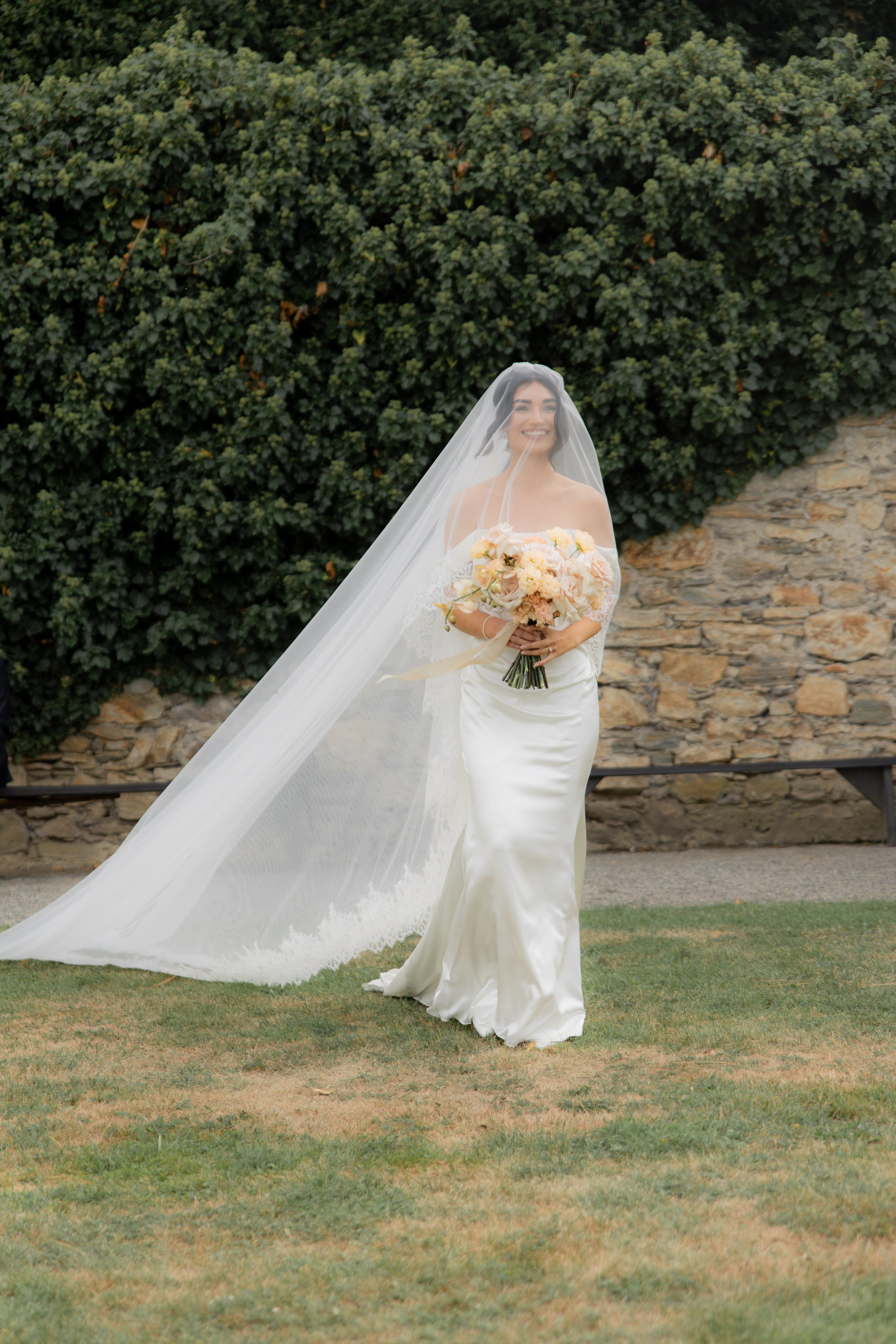 Elegant Castle Wedding in Austria | Alwin & Ruth’s Fairytale Celebration. Wedding photographer and videographer based in Timisoara, Romania