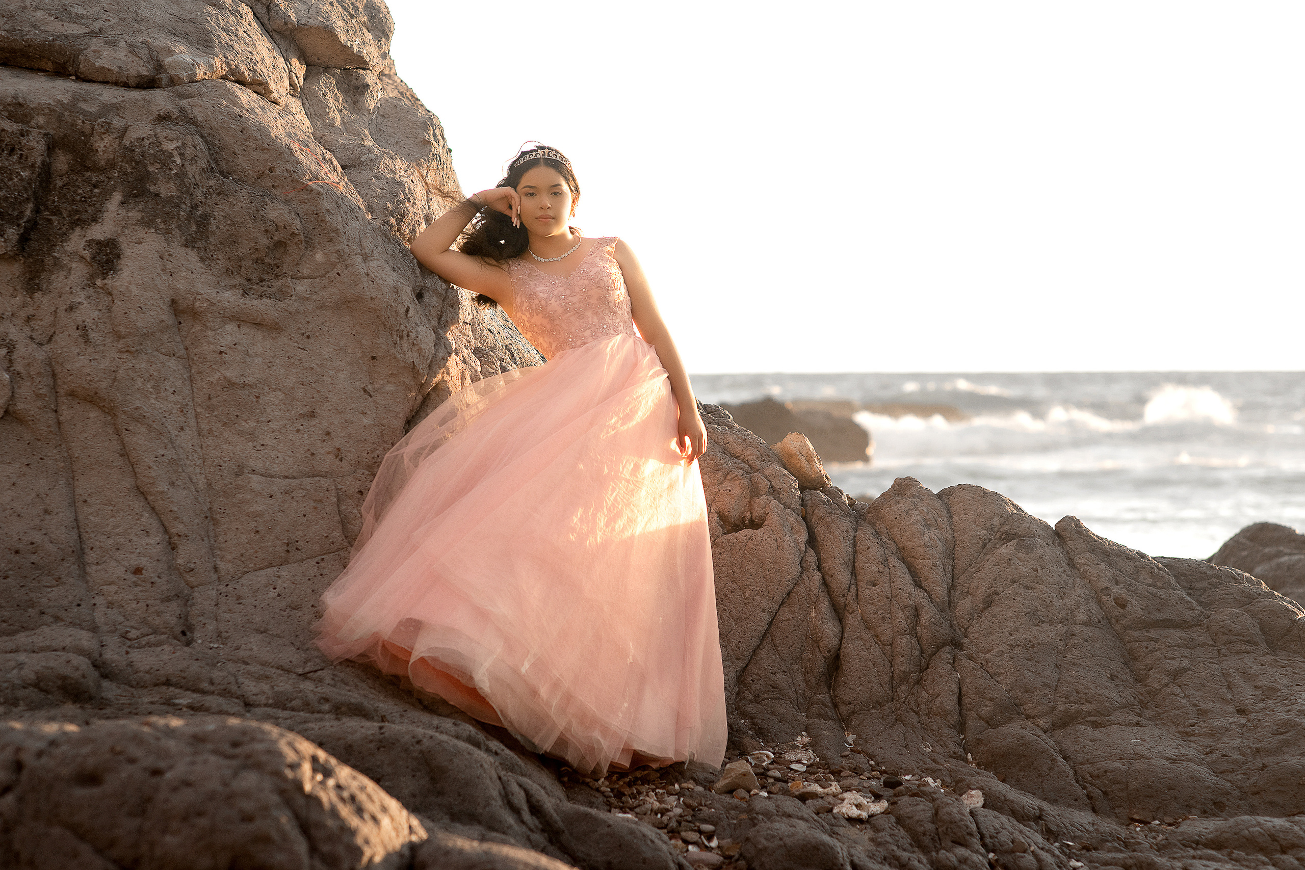 Monserrat. Sesion de XV años en la playa de Mazatlan. Victoria Castellanos. Photographer in Mazatlán