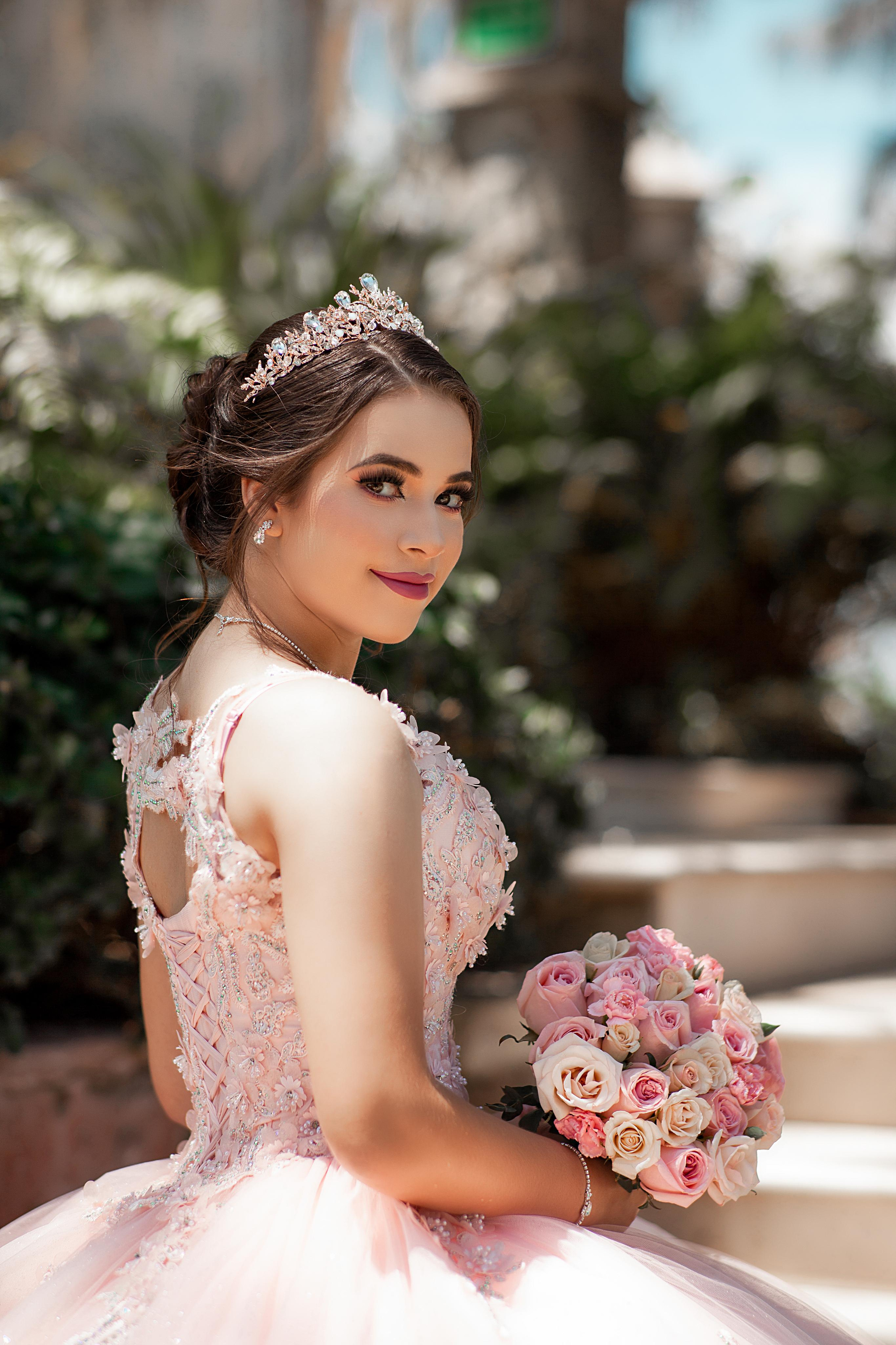 Valeria. Sesión de XV años en Observatorio Mazatlán. Victoria Castellanos. Photographer in Mazatlán