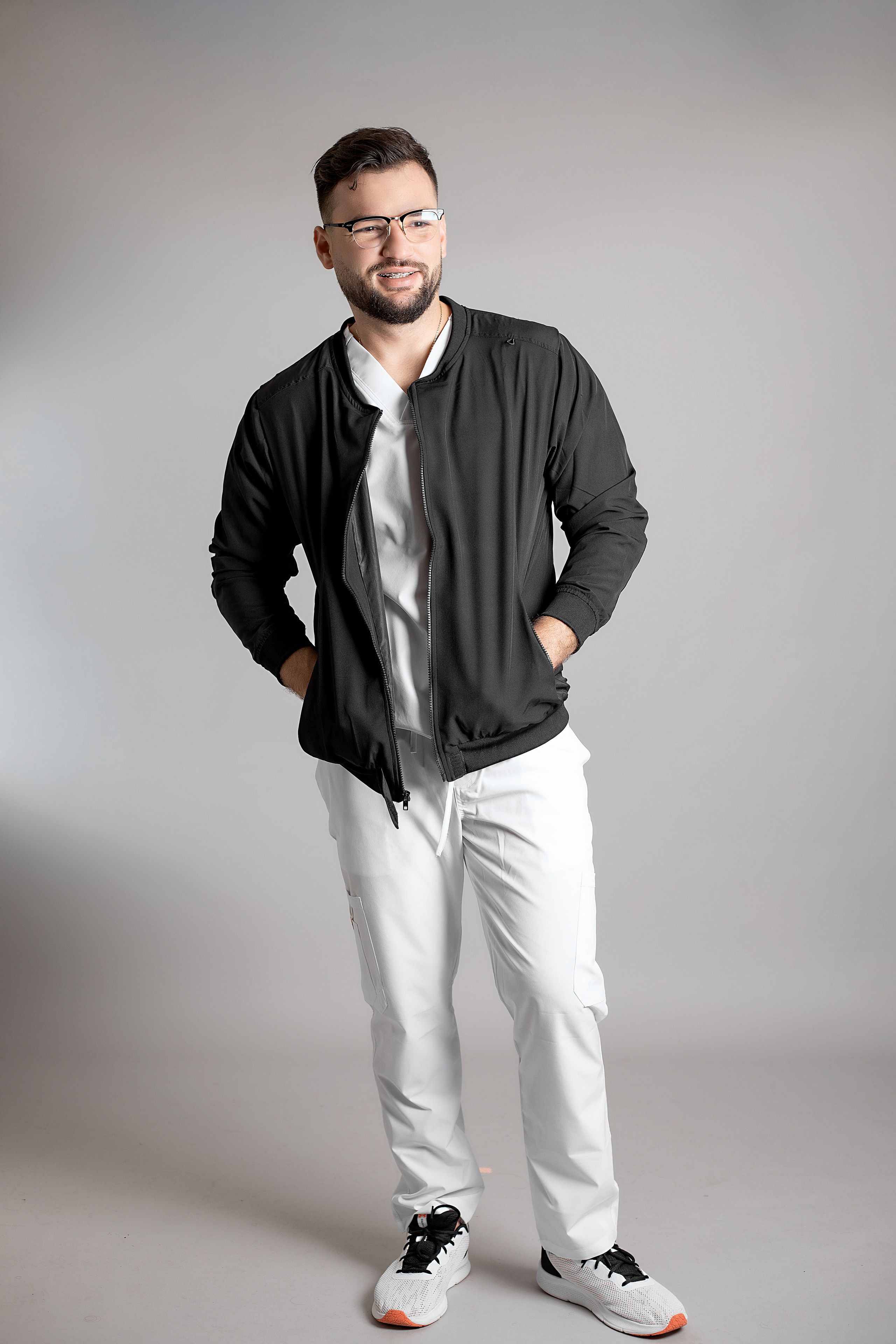 Fotografia de producto para catalogo. Medik Uniformes QXS. Виктория Кастельянос. Русскоязычный фотограф в Мексике