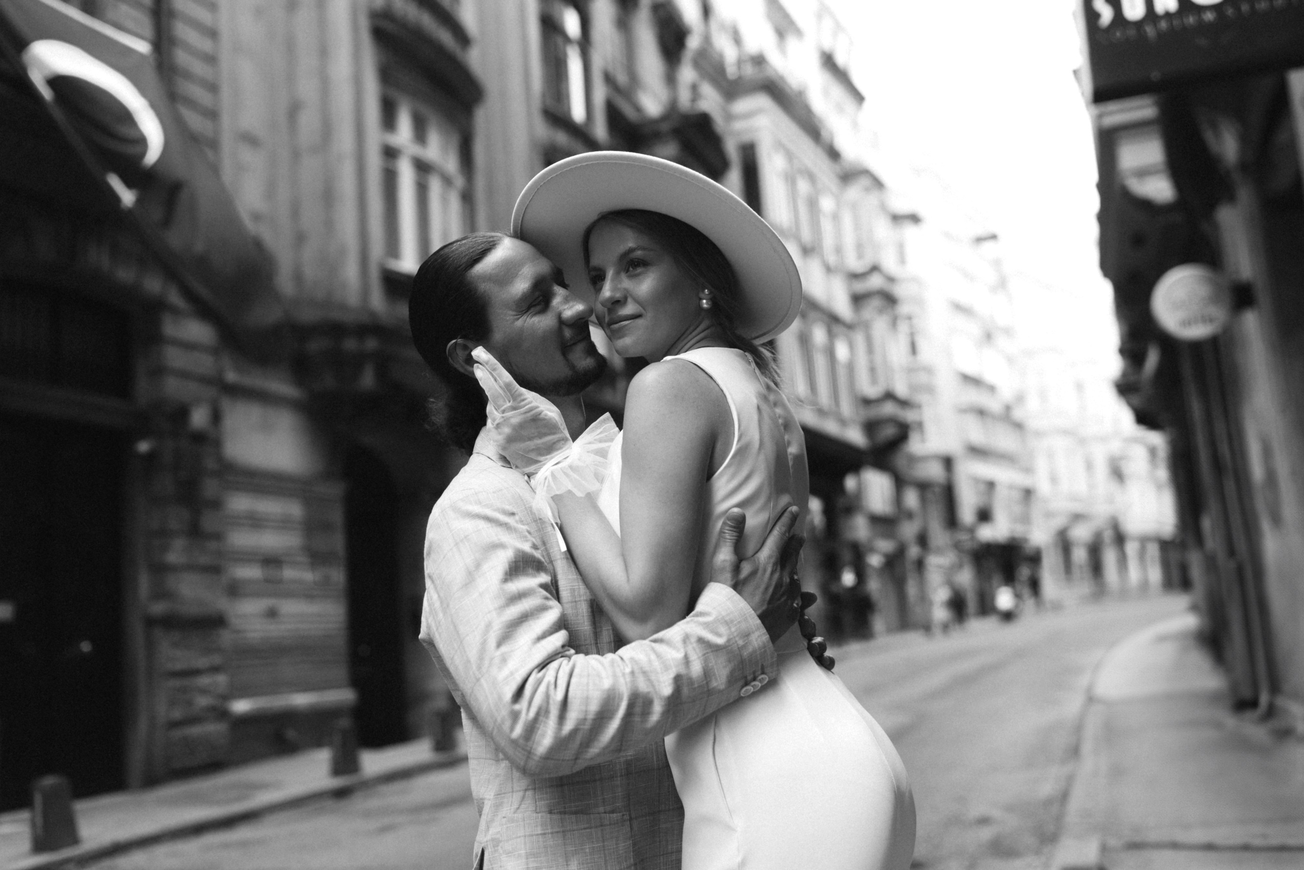 ISTANBUL: Sofiya & Zhenya. Aesthetic & Lifestyle photographer in Da Nang, Vietnam