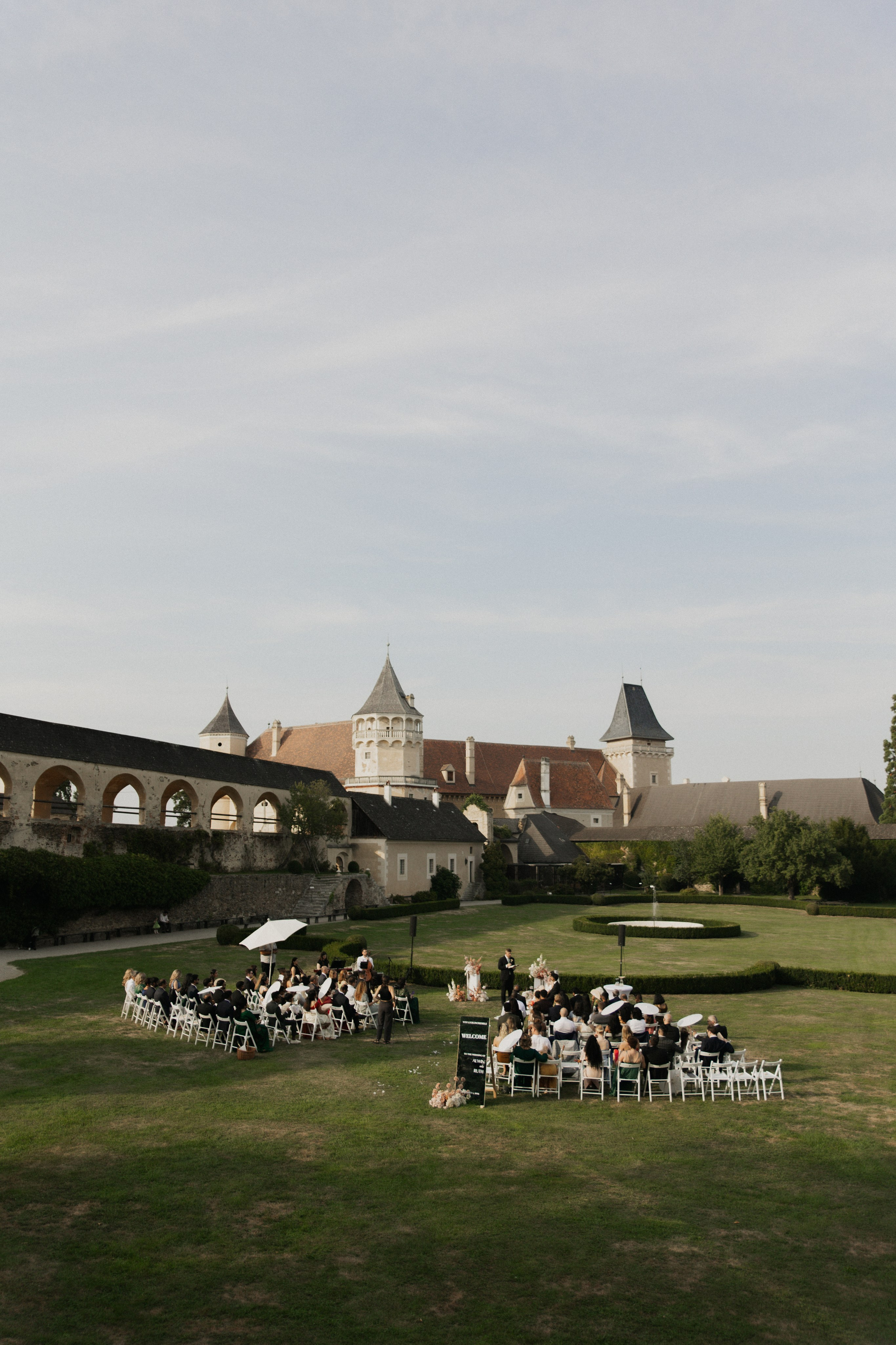 Elegant Castle Wedding in Austria | Alwin & Ruth’s Fairytale Celebration. Wedding photographer and videographer based in Timisoara, Romania