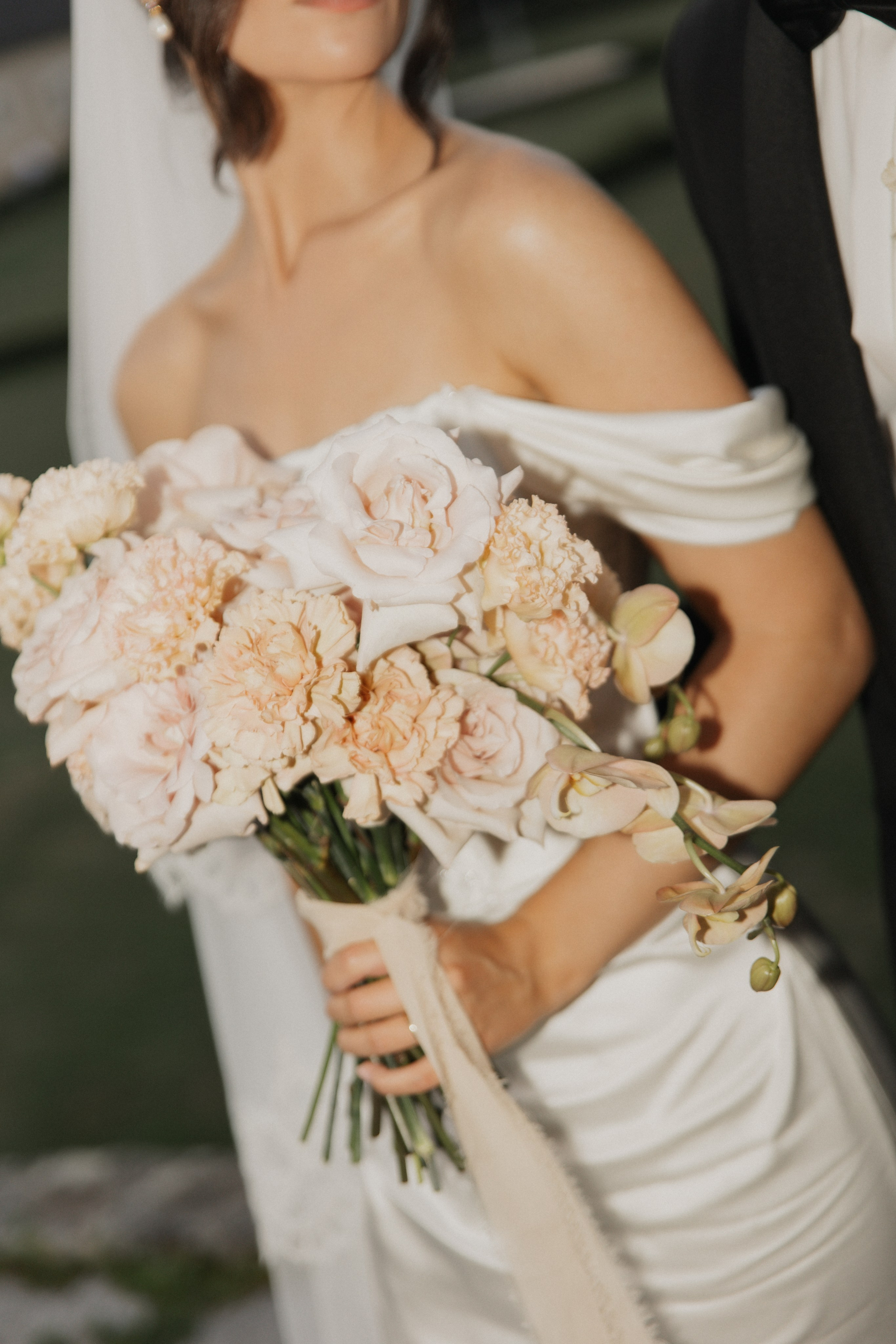 Elegant Castle Wedding in Austria | Alwin & Ruth’s Fairytale Celebration. Wedding photographer and videographer based in Timisoara, Romania