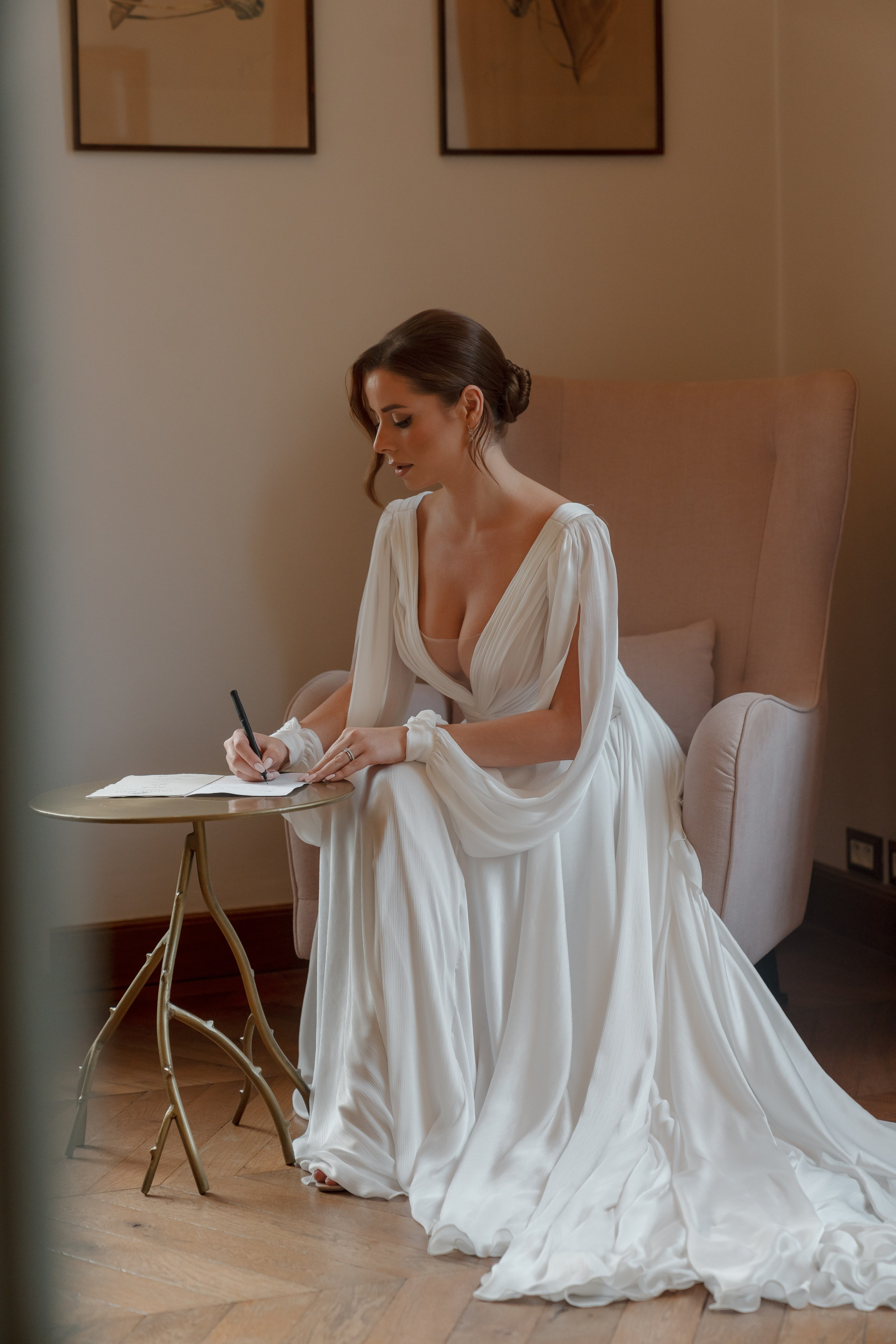Timeless Romance: Gabriela & Martin's Wedding. Raw Studio: Capturing Elegant weddings accross Europe