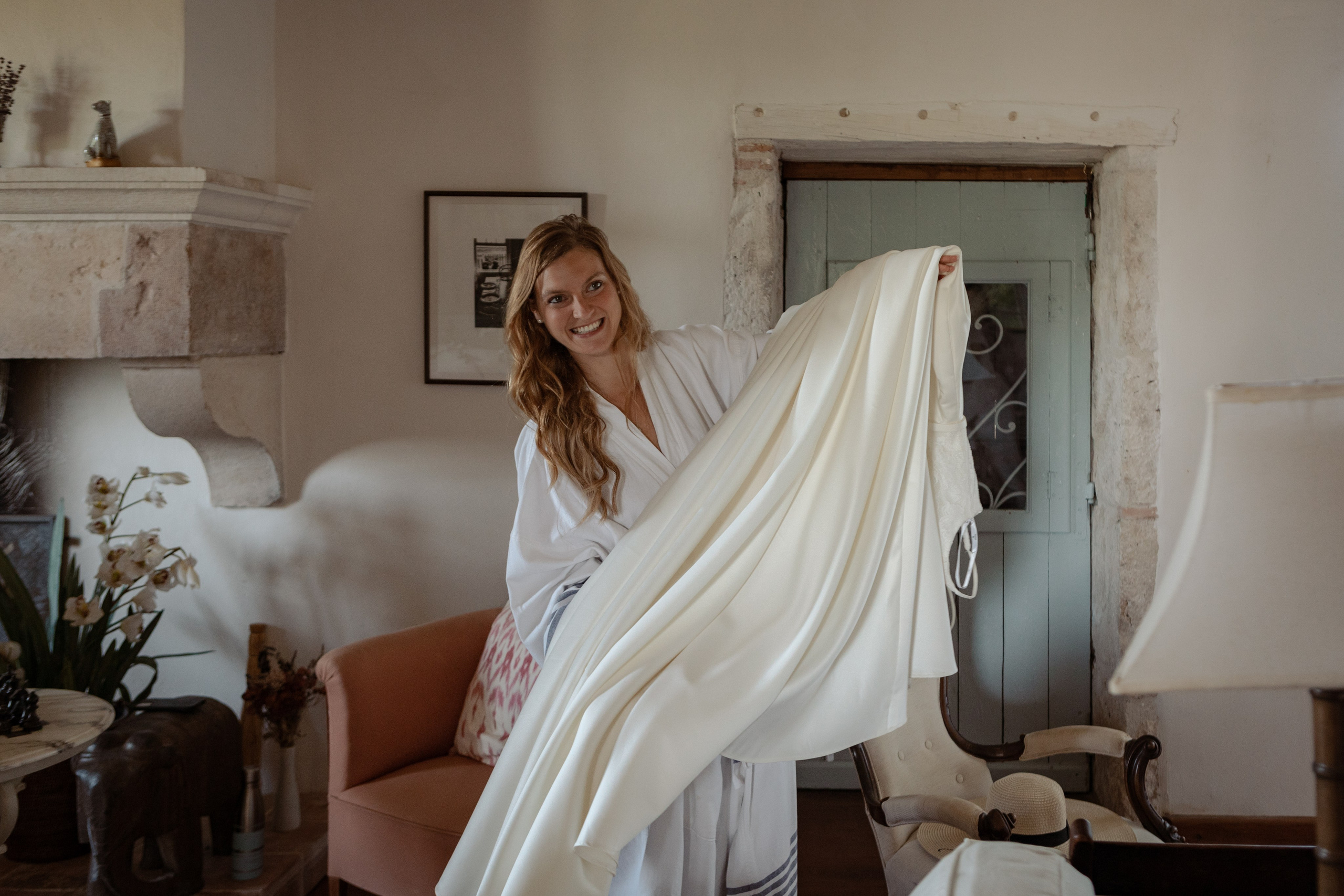 British — scottish wedding in Souquet Hall, Aquitaine, France. Eugénie Smirnova — your photographer in Toulouse and southwest France