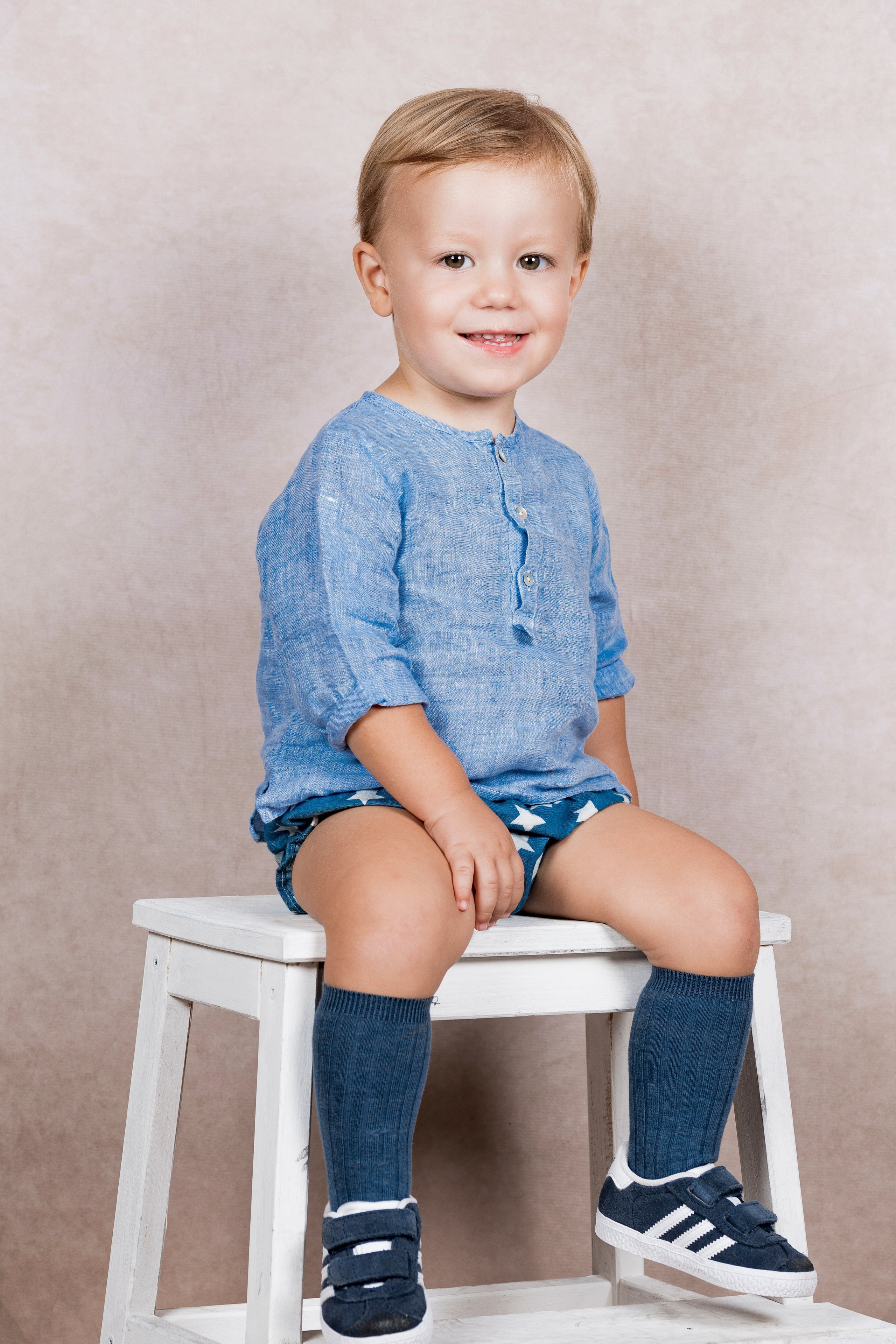 Sesión de Fotos de Cumpleaños en Madrid | Smash Cake, 15, 19, 40 Años – Rainbox Estudio. Rainbox Estudio de Fotografía