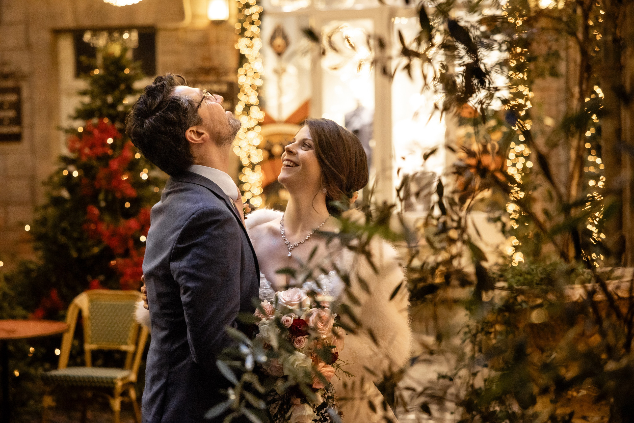 Mariage de Noël inoubliable à Toulouse, Capitole. Gillian & Scott. Eugénie Smirnova — photographe à Toulouse et dans le sud-ouest de la France
