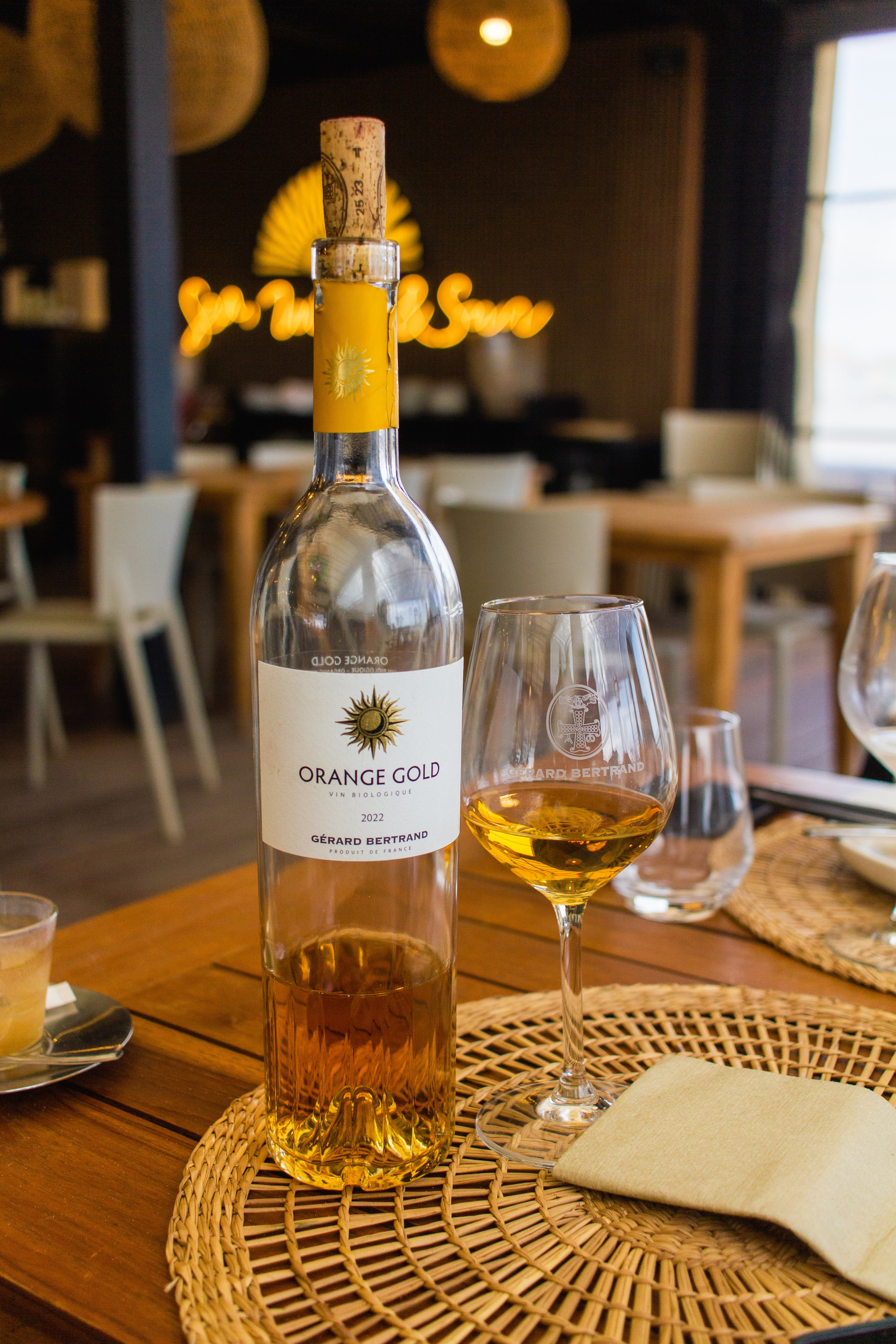 Photographe Professionnel à Poitiers, Vienne et Tours – Corporate, Reportage et Immobilier. Photographe professionnelle à Poitiers, Tours et Châtellerault | Studio photo entre Poitiers et Tours – portraits, familles, entreprises, ma