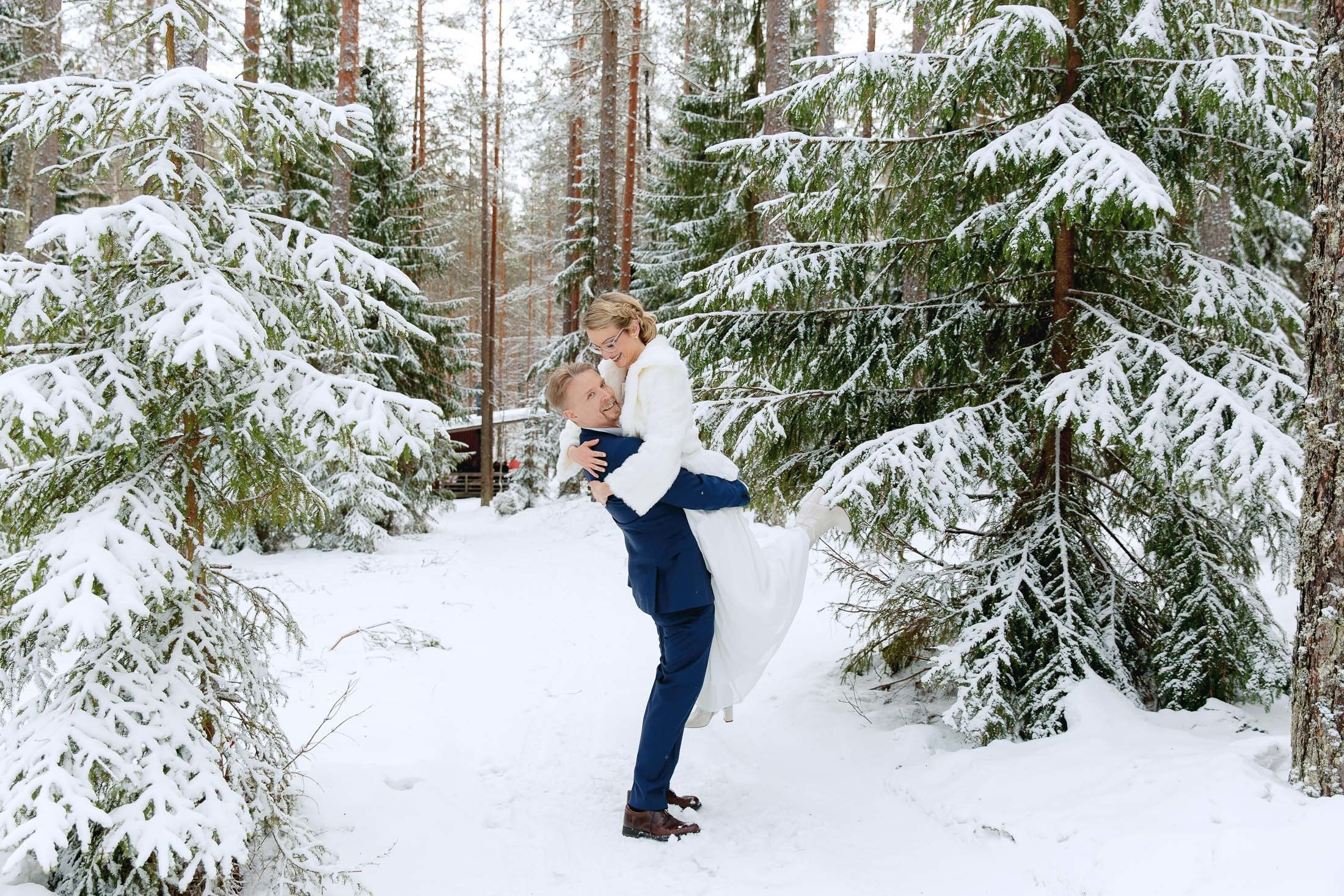 Talviset hääkuvat, hääkuvaus Nuuksiossa