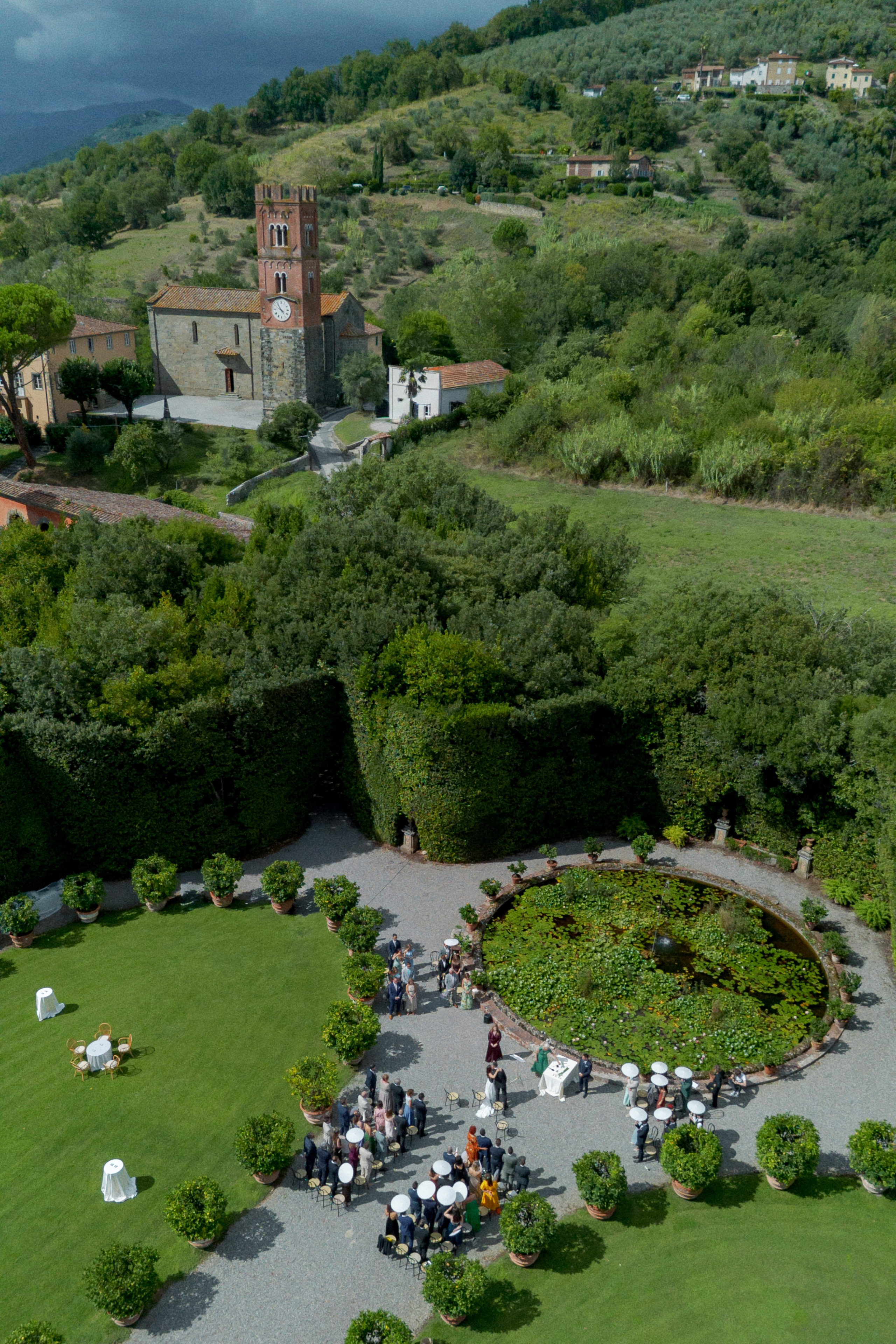 Alissa & Jakob · Villa Grabau, Tuscany. Raw Studio: Capturing Elegant weddings accross Europe