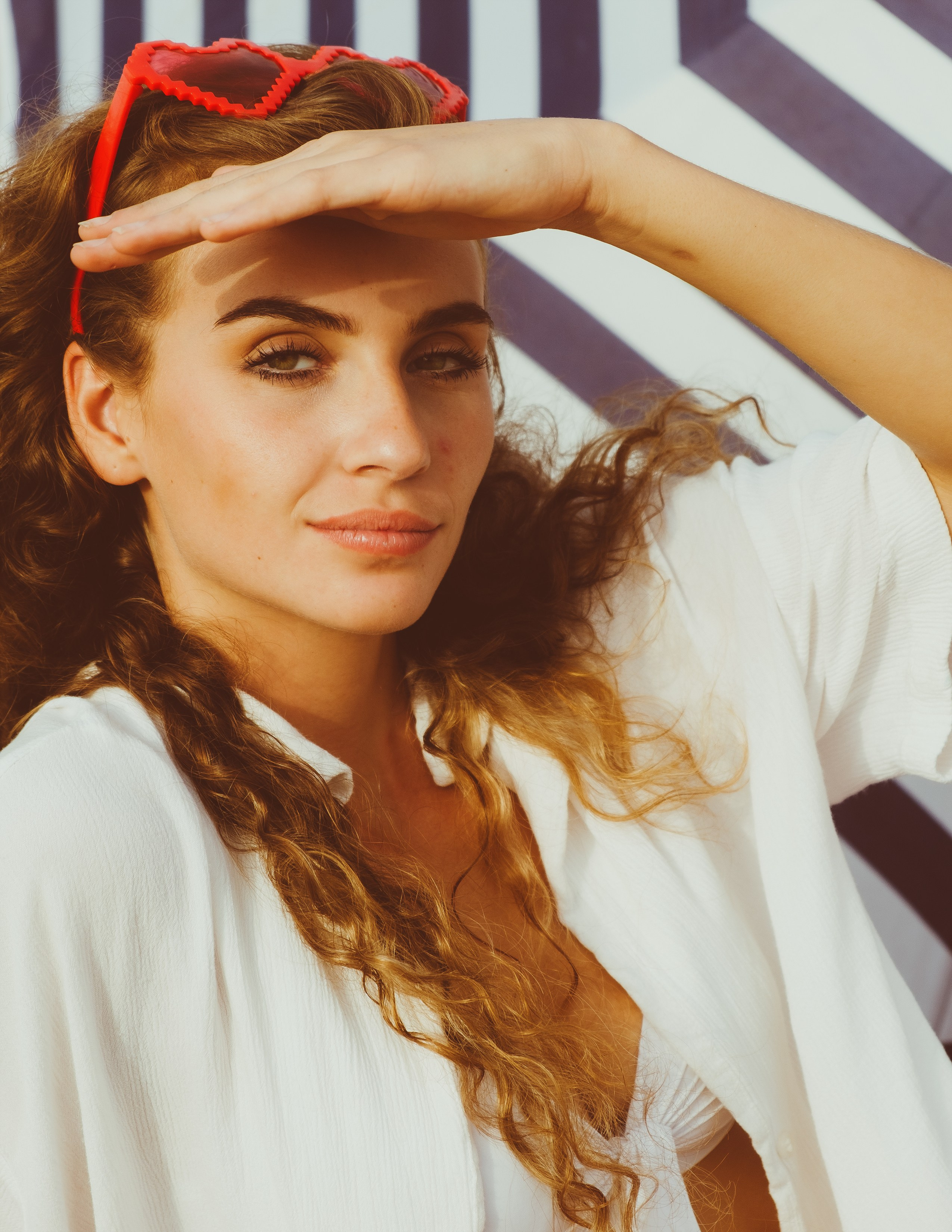 Beetlejuice на море: Экспериментальная фотосессия с цирковыми артистами — Фотограф Андрей Луковников