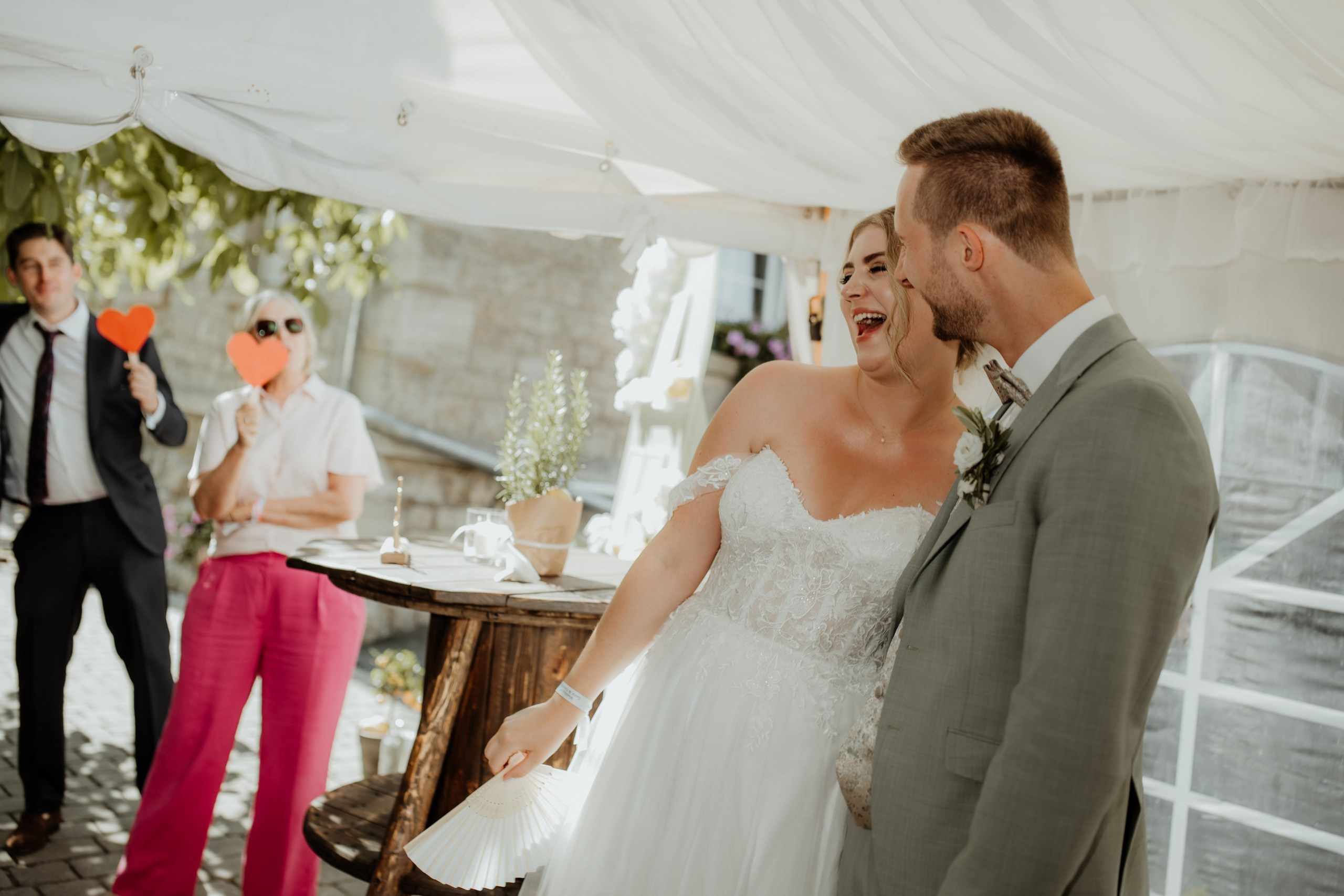 Freie Trauung Lara & Yannick | Landhaus Odaia | Fotograf Würzburg. Anna Saribekyan – Beste Hochzeitsfotografin in Würzburg, Top 10 in Deutschland