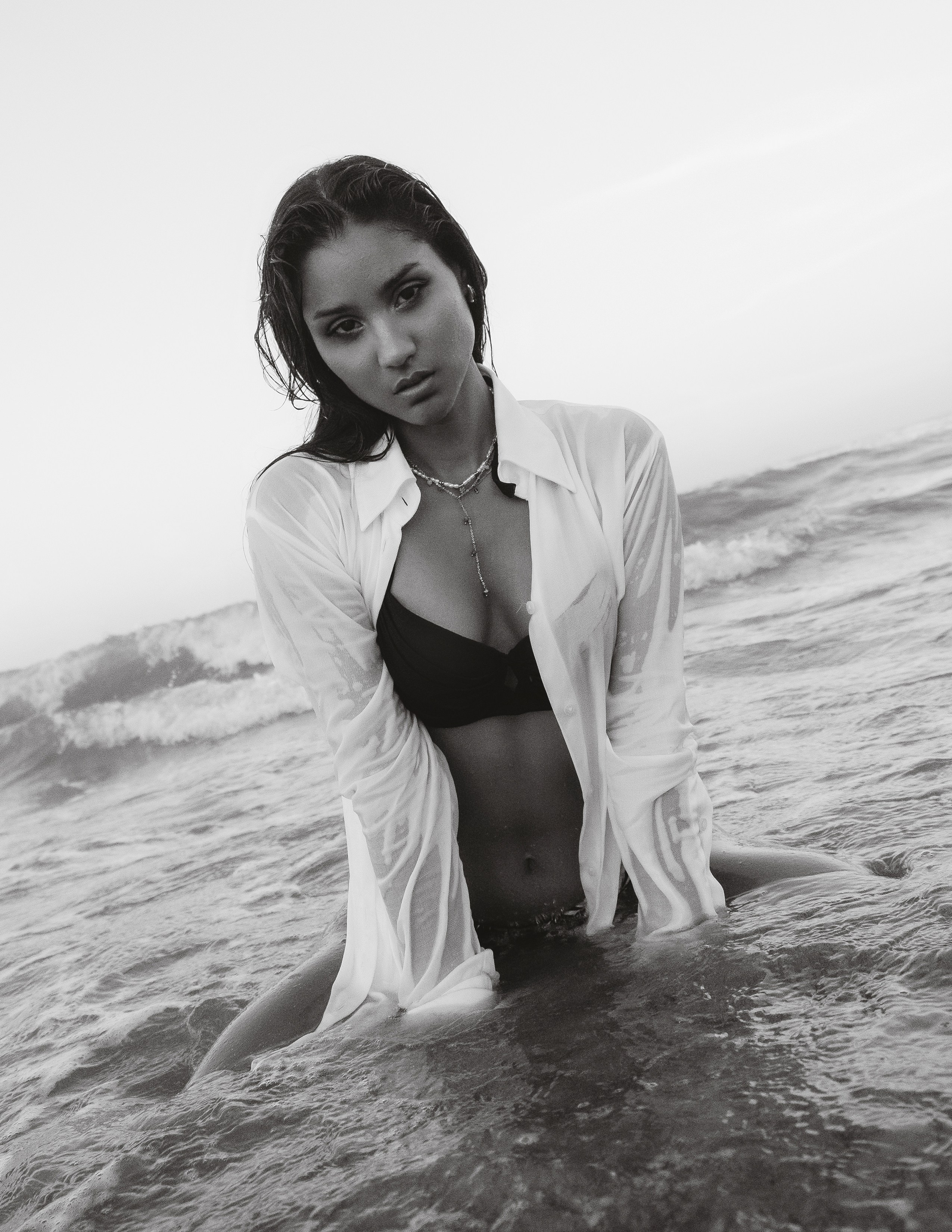 Romantic Portrait by the Sea: Sunset Shoot in Guardamar — Photographer Andrey Lukovnikov