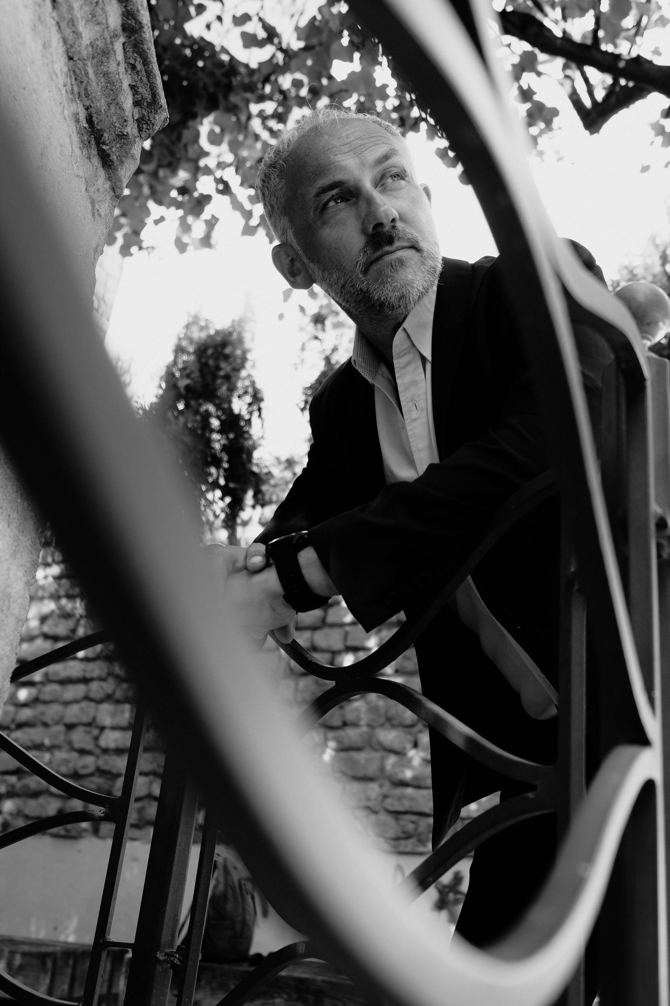 Портретная фотосессия музыканта Robert Skarsbakk в старом городе Аликанте для обложки альбома — Фотограф Андрей Луковников