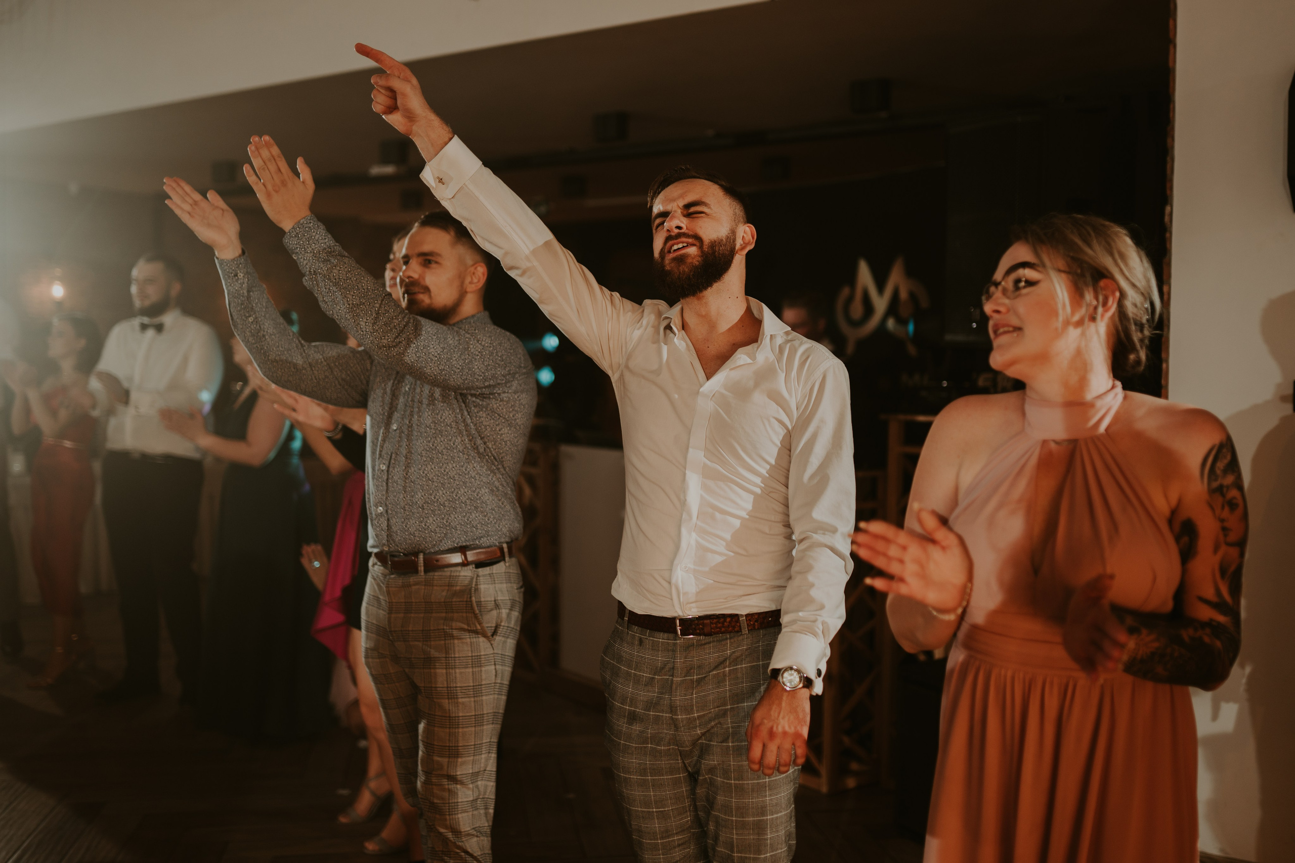 Trzy Drzewa: wspaniała uroczystość Wiktorii i Kamila. Karkowskafoto - fotografia miłości