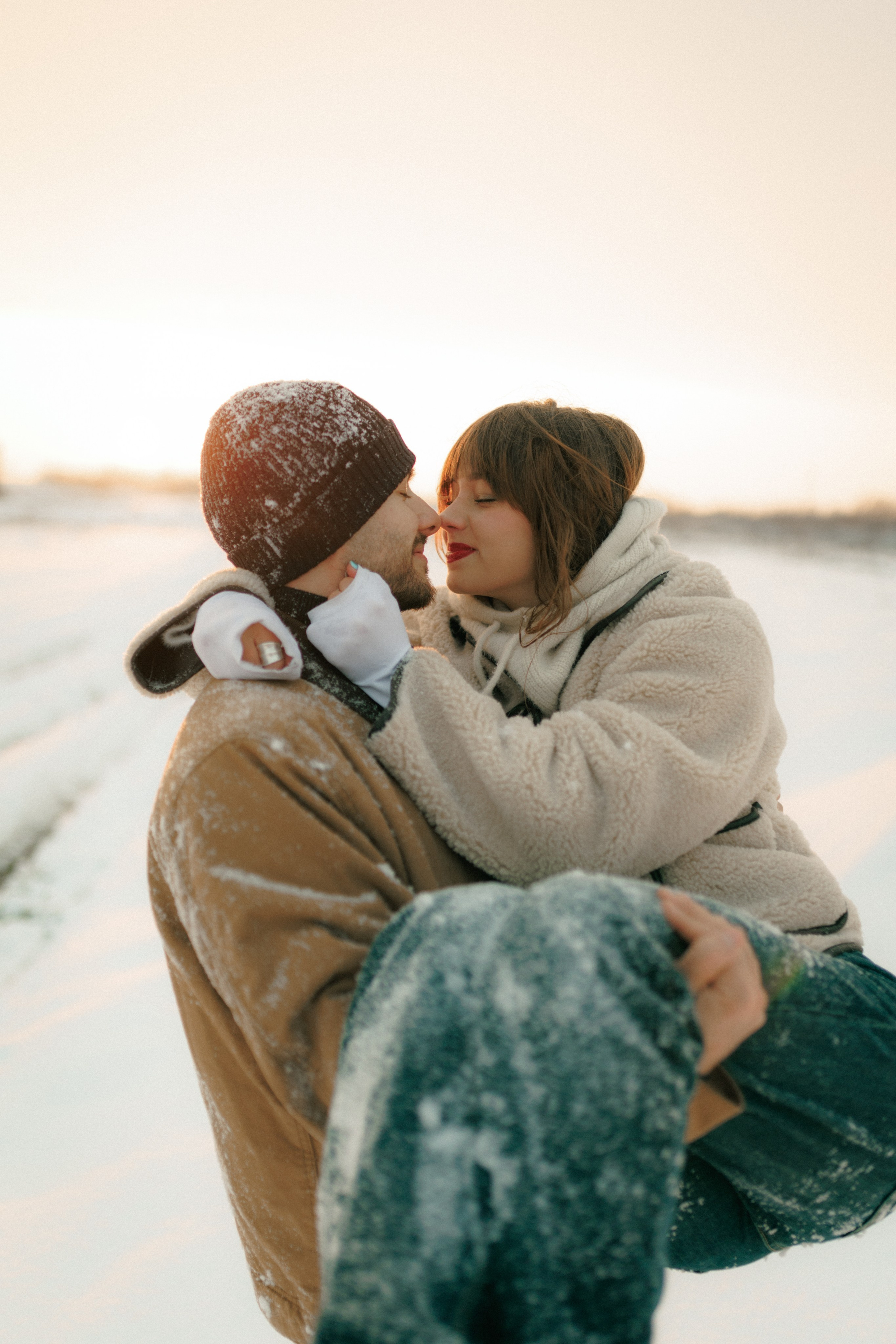 Snowy. Wedding photographer and videographer based in Timisoara, Romania