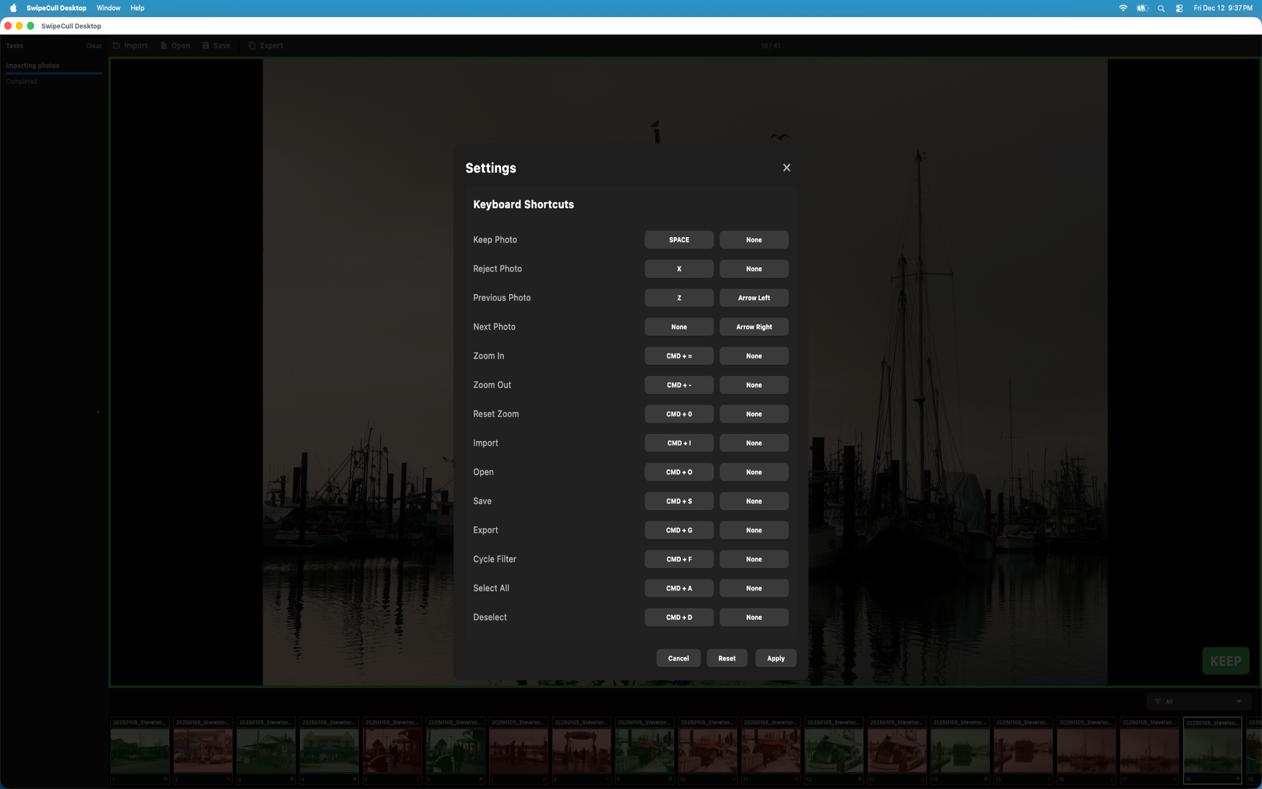 SwipeCull Desktop. Roaming Reflections of Motorcycle Life