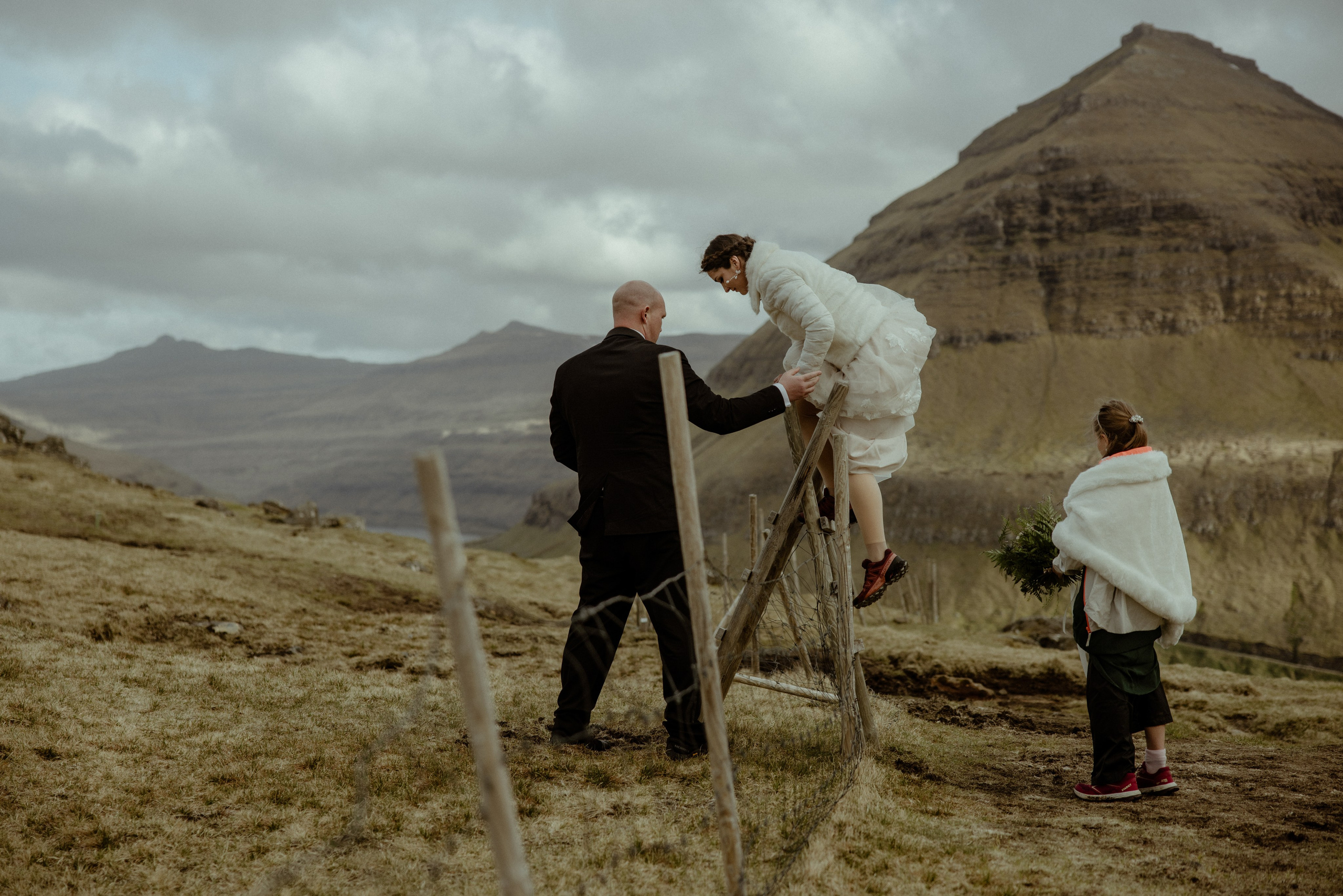 Faroe Islands elopement | Adventure wedding in Faroe Islands. Iceland elopement photographer & videographer