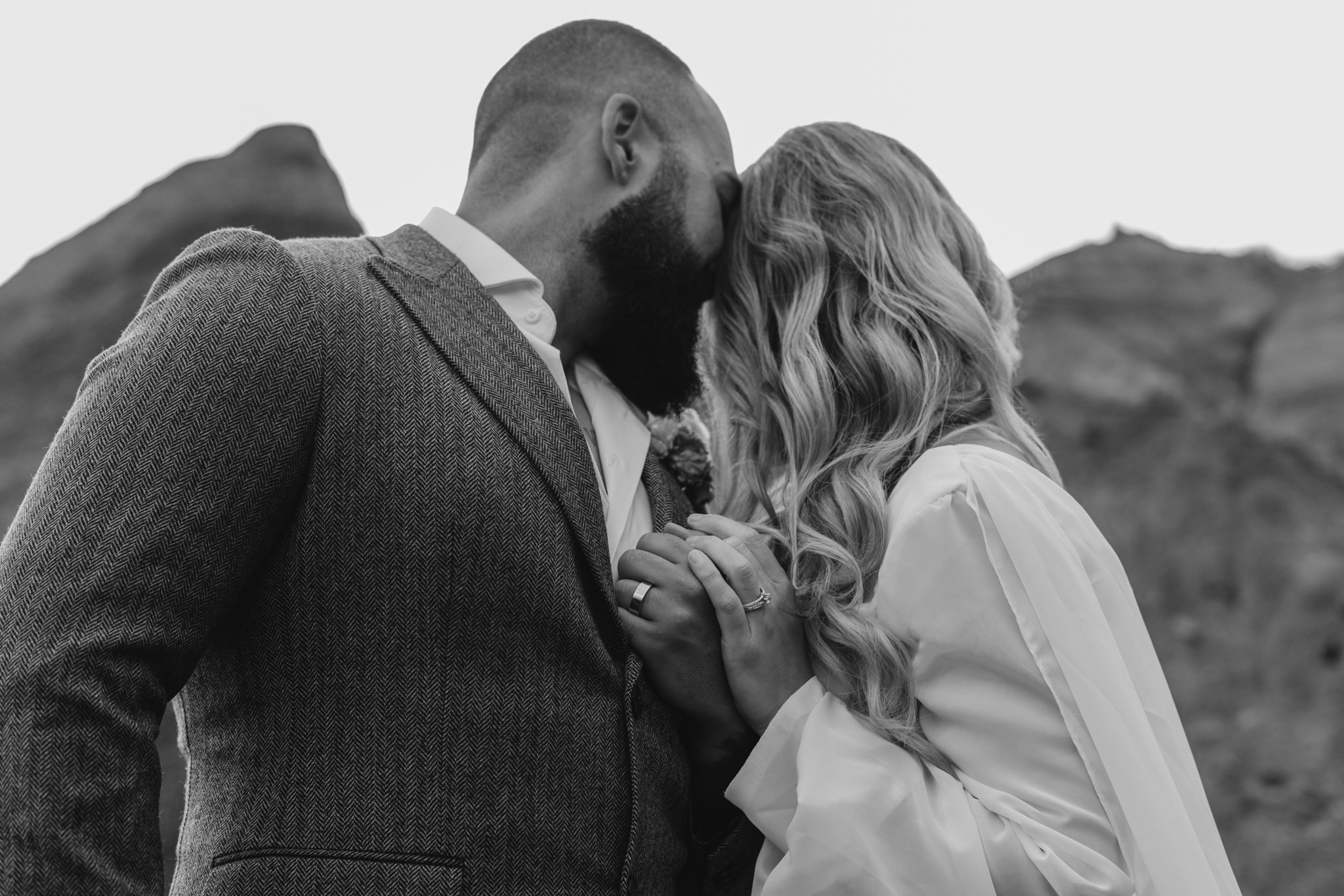 Gorgeous wedding day in Drumheller, Alberta May 2024. Wedding and family photographer in Calgary Kate Beliaeva