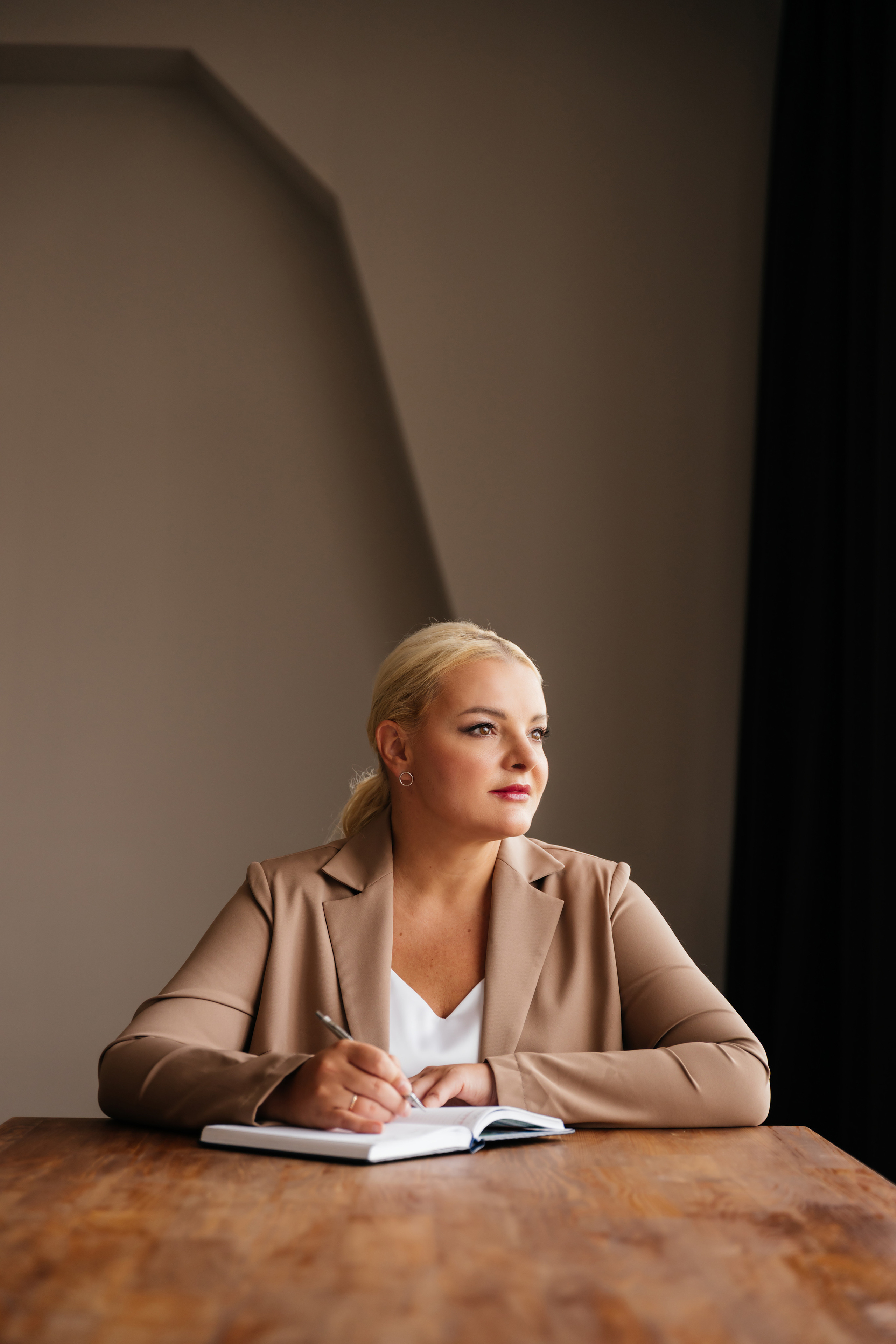 МОЙ ОБЗОР НА SIGMA 24-70mm f/2.8 ART. Портретный и спортивный фотограф в Алматы Алексей Овечкин