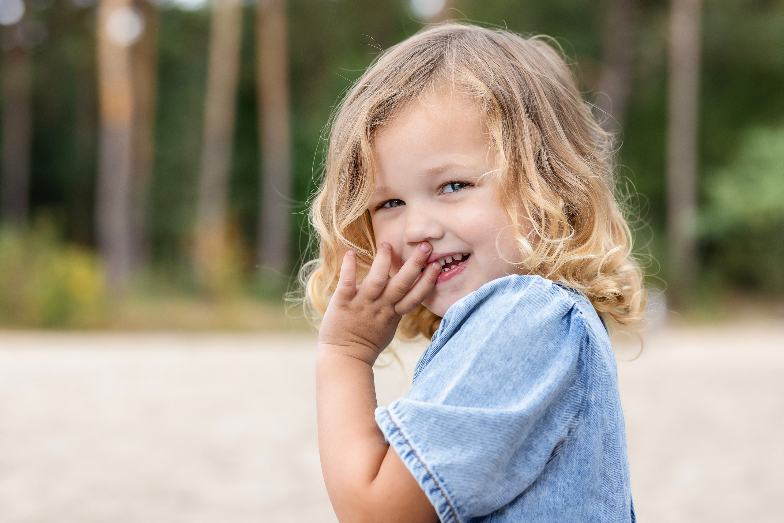 Fotoshoot Gezin – Spontane & Warme Gezinsfotografie. Familie en huwelijksfotograaf in Zwolle Overijssel