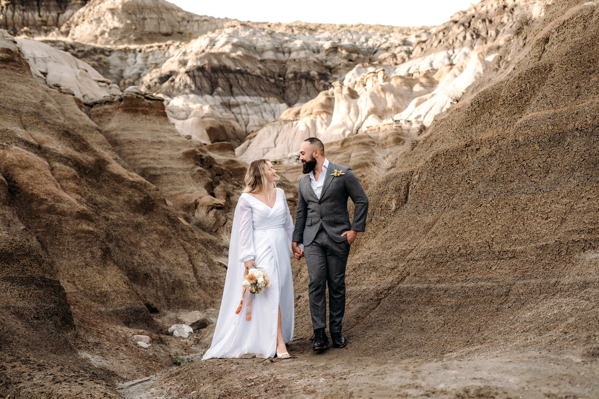 Gorgeous wedding day in Drumheller, Alberta May 2024. Wedding and family photographer in Calgary Kate Beliaeva