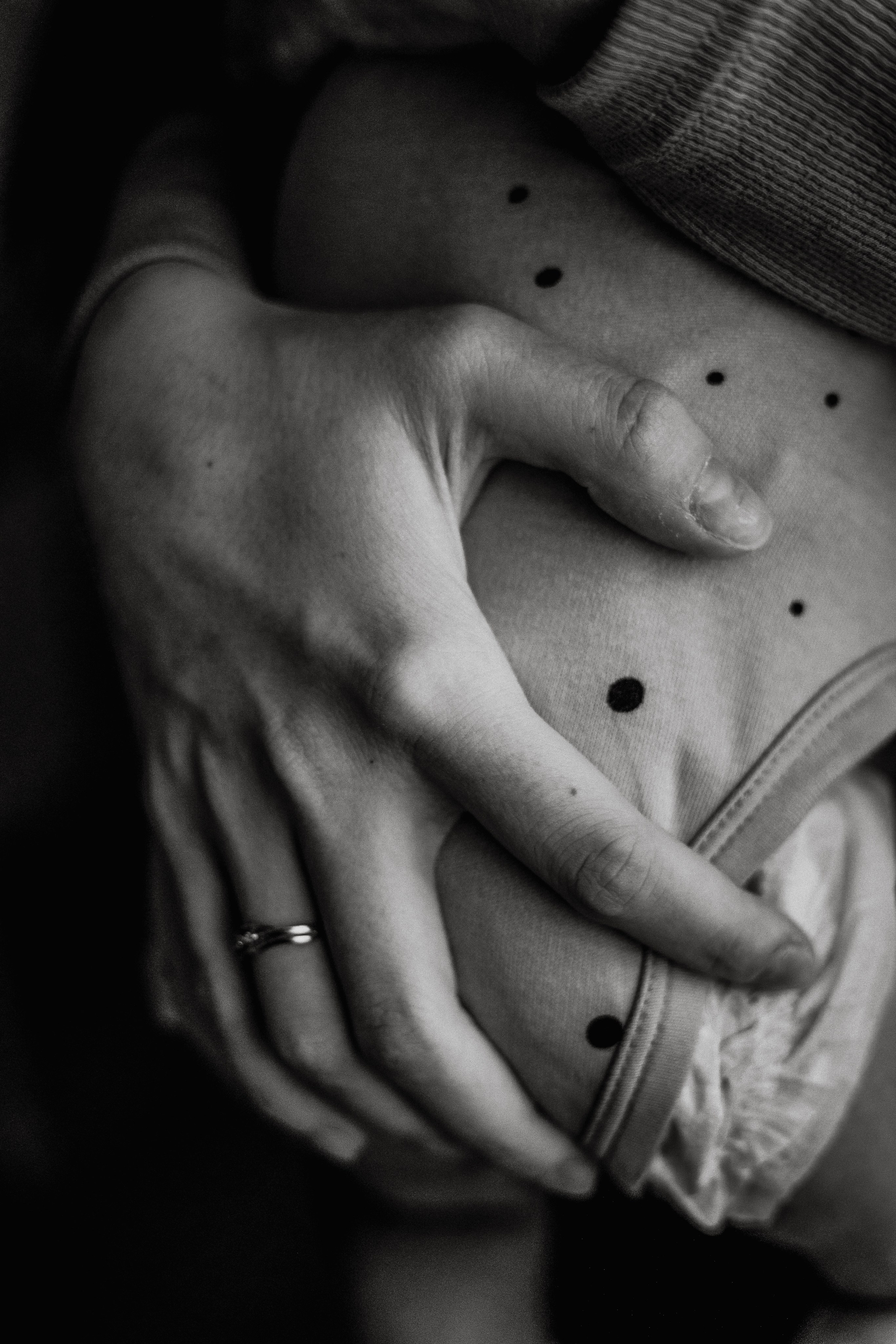 Newborn & Sibling Photography – First Precious Moments Together. Alisa Tant — Family and newborn photographer Bucks County, Montgomery county, Philadelphia, NJ