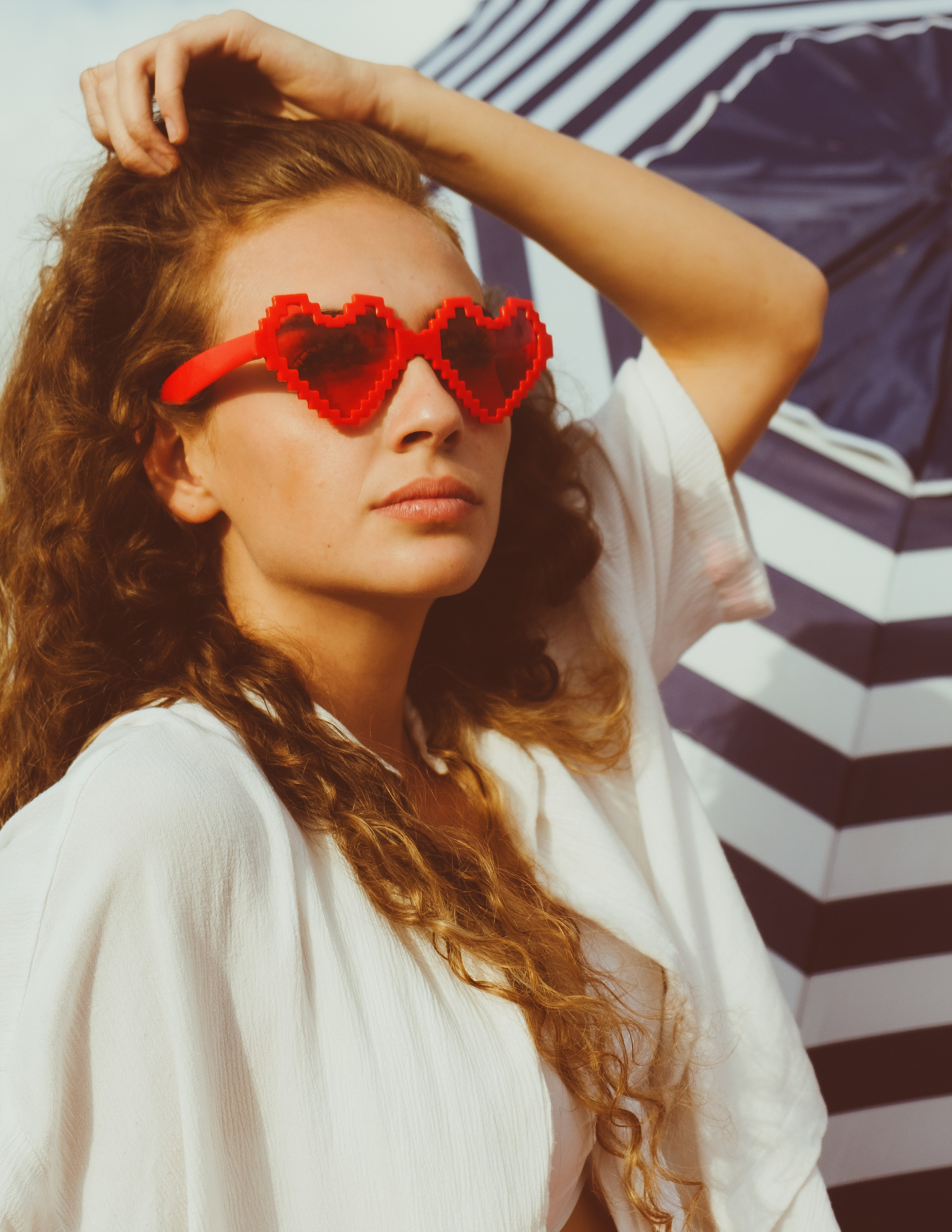 Beetlejuice на море: Экспериментальная фотосессия с цирковыми артистами — Фотограф Андрей Луковников