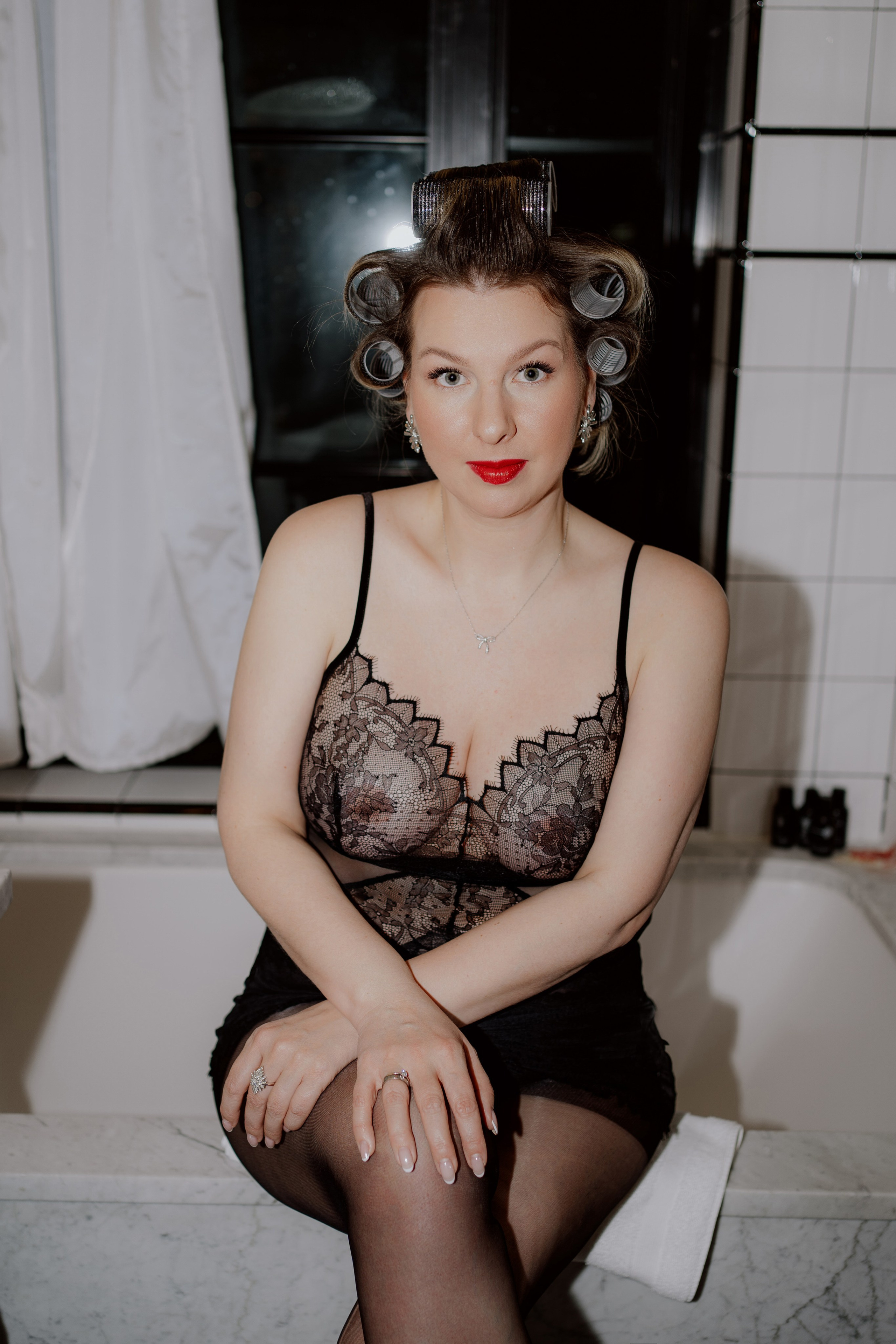 Luxury Boudoir Photography NYC | Intimate Portrait Sessions at The Ludlow Hotel. Videographer and photographer in New York // MAKAROV.VIDEO