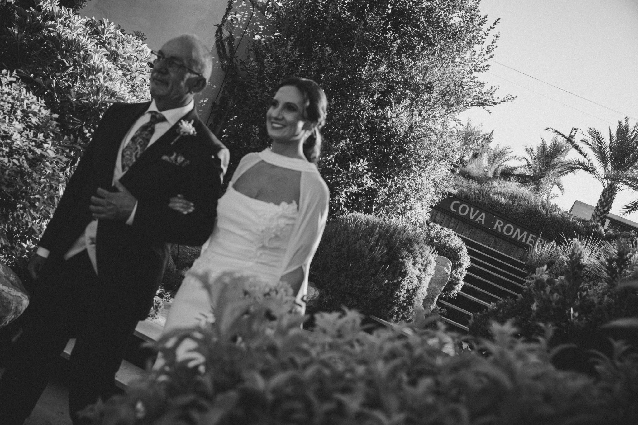 Boda de Antonio y Miriam en Cova Romero, Elche | Ramoné Fotografía