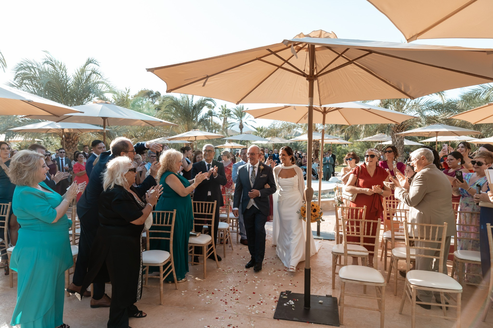Boda de Antonio y Miriam en Cova Romero, Elche | Ramoné Fotografía