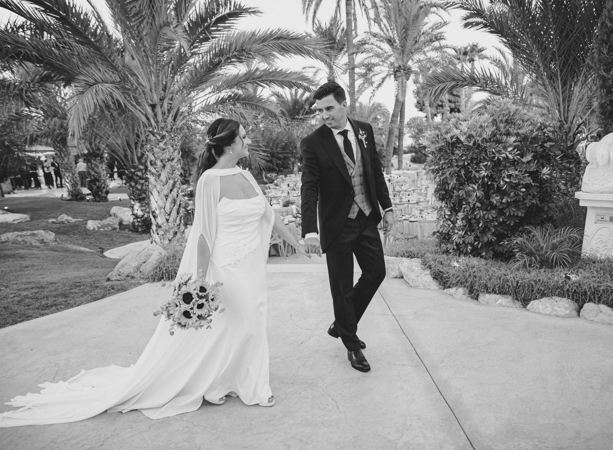Boda de Antonio y Miriam en Cova Romero, Elche | Ramoné Fotografía