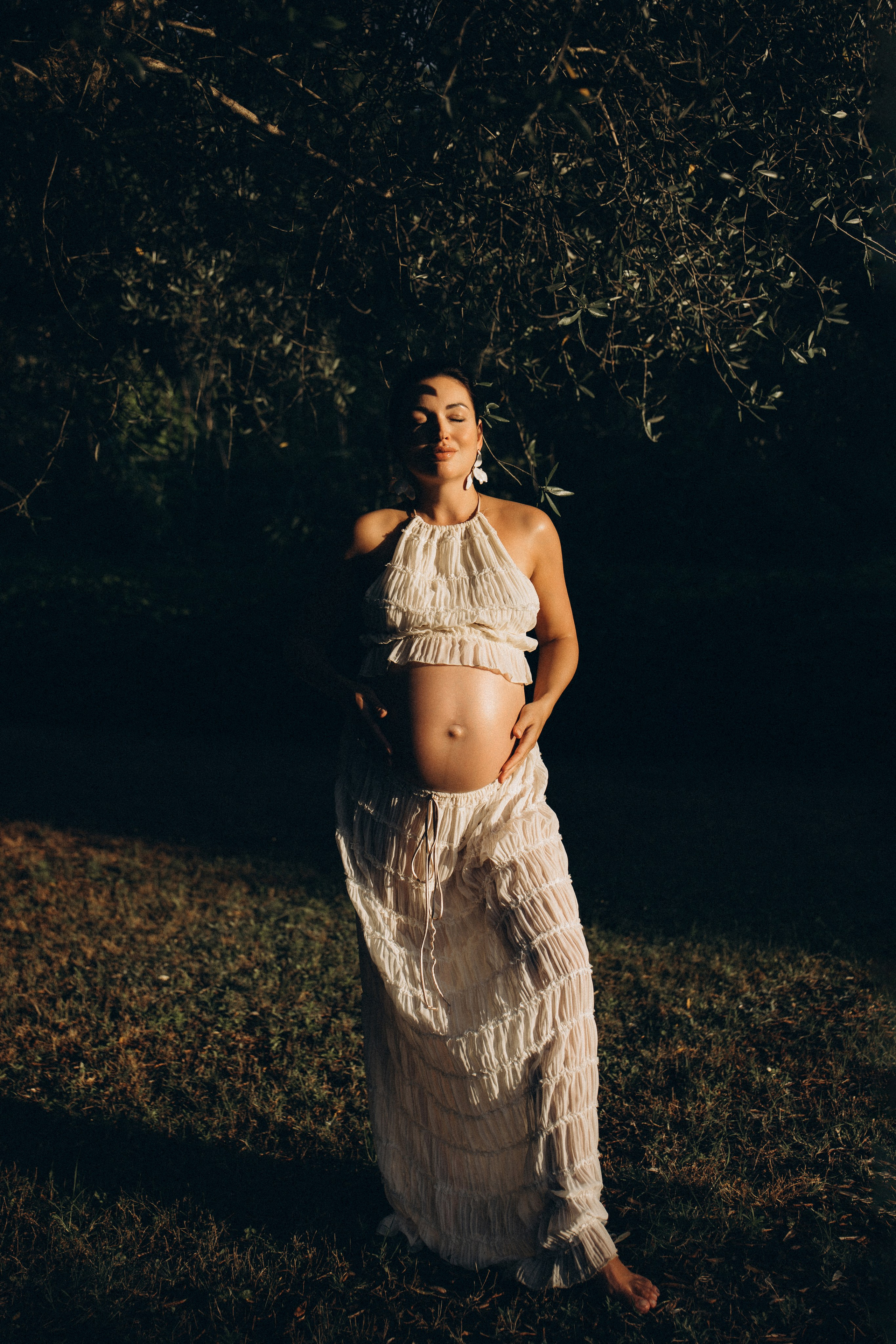 Fotografa di gravidanza a Rimini, servizio maternità nella natura italiana(disponibile anche a San Marino, Cesena e Pesaro)