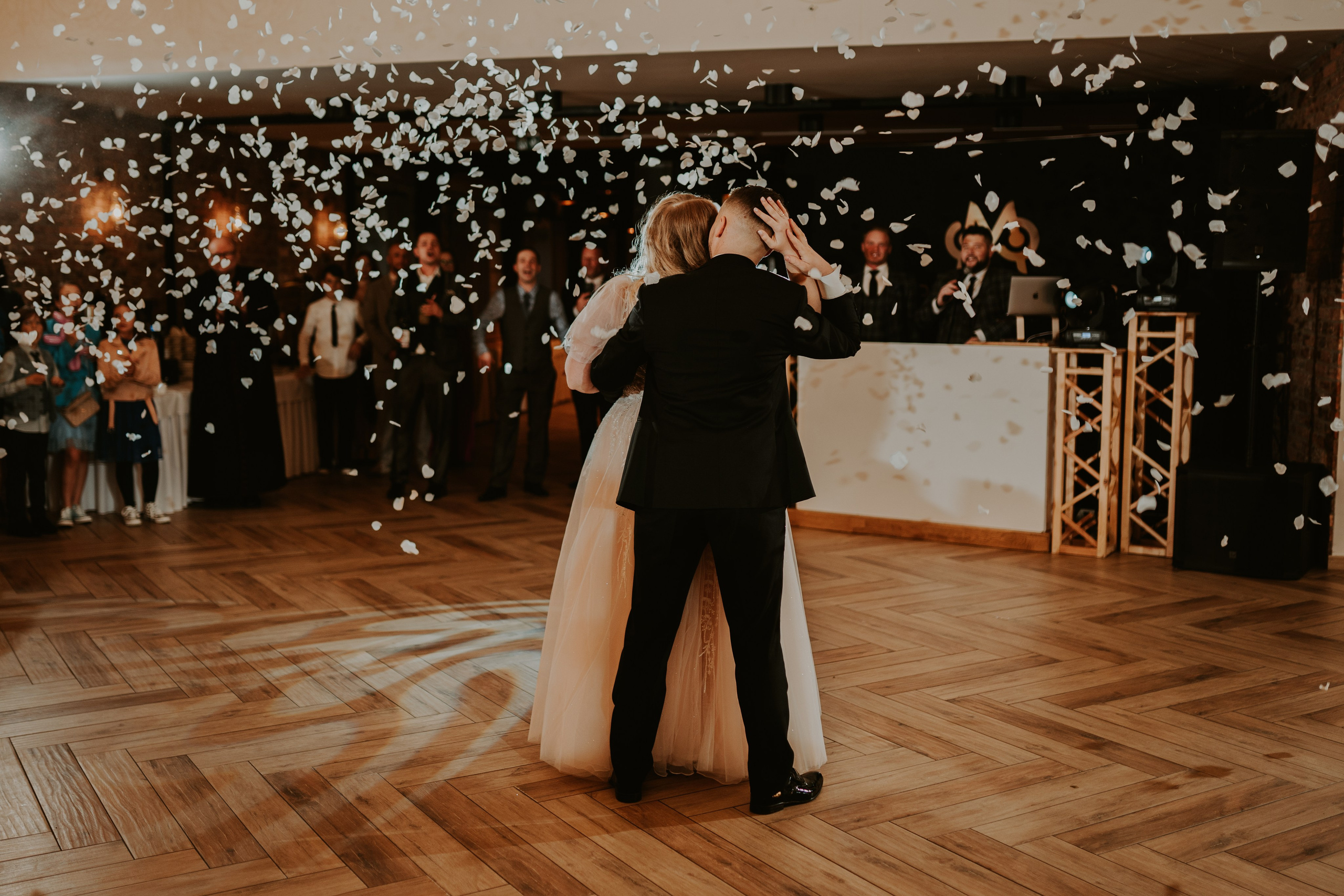 Trzy Drzewa: wspaniała uroczystość Wiktorii i Kamila. Karkowskafoto - fotografia miłości