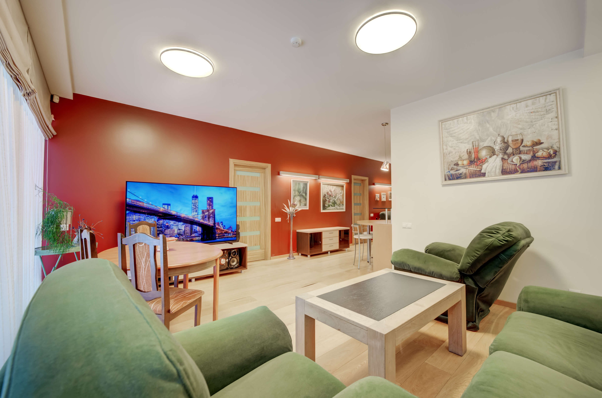 Išskirtinė svetainė su dizainerio interjeru ir terasa 4 kambarių bute prestižiniame Vilniaus rajone