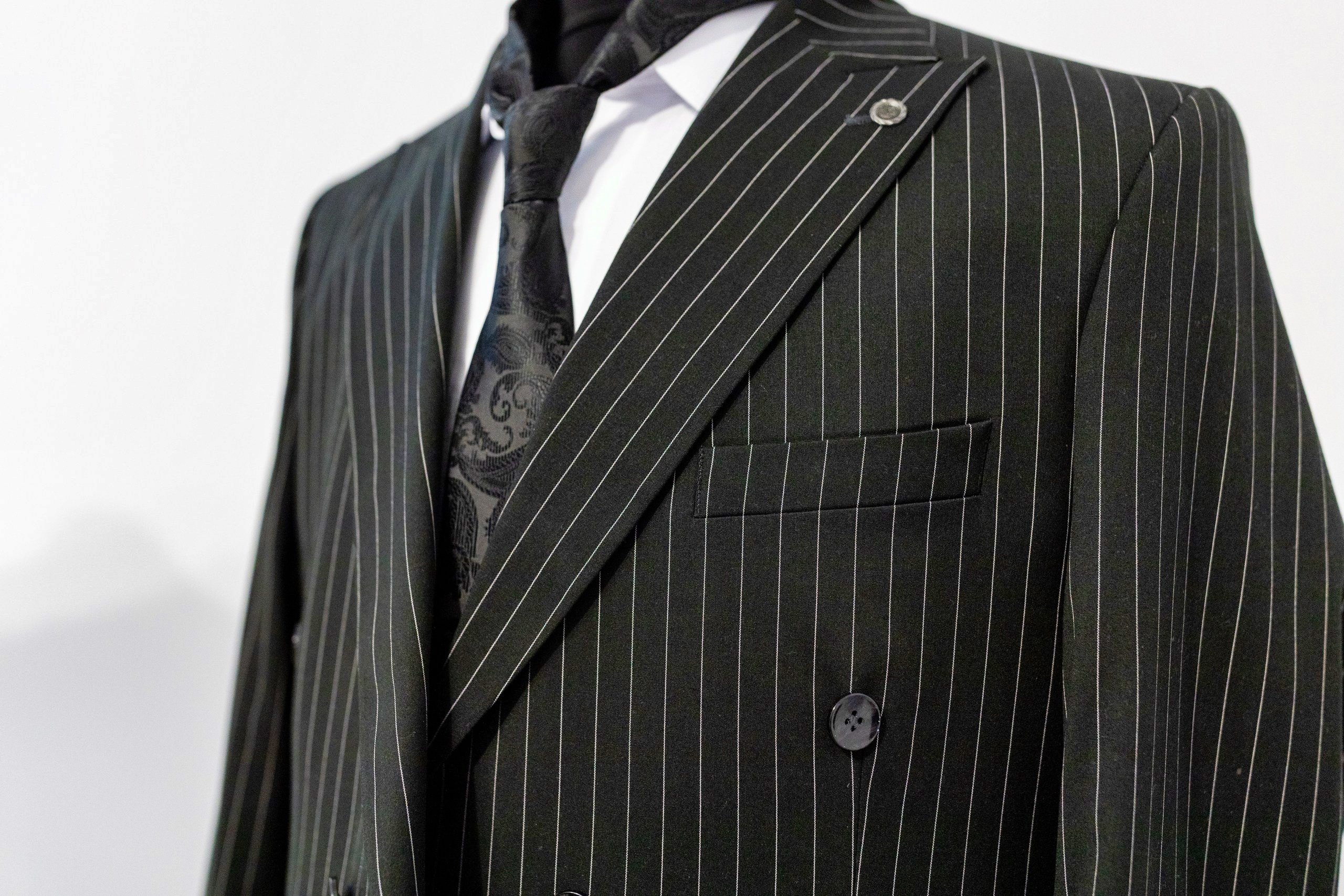 Fotograf nuntă Târgu Neamț – Samuel și Roxana, fotografie autentică realizată de AlinoFotoStudio 2. Fotograf nuntă Iași, Bacău, Suceava și Botoșani – Alin Chirilă surprinzând momente reale de nuntă 3. Fotografie de nuntă cu emoție și credință – AlinoFotoStudio, fotograf povestitor 4. Fotograf profesionist nuntă în Moldova – cadre naturale și pline de emoție 5. Alin Chirilă fotograf nuntă – poveste reală surprinsă prin fotografie 6. Fotograf nuntă cu stil documentar – momente autentice din ziua nunții Pregătiri mireasă acasă – fotografie naturală realizată de Alin Chirilă fotograf nuntă 8. Detalii din ziua nunții – fotograf nuntă Iași și Botoșani, AlinoFotoStudio 9. Emoții din dimineața nunții – fotograf profesionist Moldova 10. Cadre autentice din pregătiri – fotograf nuntă Suceava și Bacău Ceremonie religioasă nuntă – moment emoționant surprins de fotograf Alin Chirilă 12. Nuntă cu valori creștine – fotografie din biserică realizată cu discreție 13. Rugăciune și emoție în ziua nunții – fotograf nuntă Târgu Neamț 14. Legământ în fața lui Dumnezeu – fotografie de nuntă autentică 15. Fotograf nuntă biserică – momente sincere și pline de semnificație Petrecere de nuntă – cadre naturale realizate de AlinoFotoStudio 17. Bucurie și dans la nuntă – fotograf nuntă Iași și împrejurimi 18. Momente autentice de la restaurant – fotograf nuntă Bacău Suceava 19. Atmosferă de nuntă surprinsă discret – Alin Chirilă fotograf -AlinoFotoStudio – fotograf nuntă cu abordare naturală și emoțională 21. Alin Chirilă fotograf – povestitor prin fotografie de nuntă 22. Fotograf nuntă în Moldova – stil documentar și autentic 23. Fotografie de nuntă sinceră și elegantă – AlinoFotoStudio- Fotograf nuntă Iași Bacău Suceava Botoșani – Alin Chirilă AlinoFotoStudio 26. Fotograf nuntă Târgu Neamț și Moldova – fotografie profesională de eveniment 27. Fotograf nuntă cu valori creștine și stil documentar – AlinoFotoStudio - Alin Chirilă – AlinoFotoStudio Fotograf nuntă Iași • Bacău • Suceava • Botoșani - Samuel & Roxana, Târgu Neamț -Momente reale, trăite sincer și păstrate pentru totdeauna.