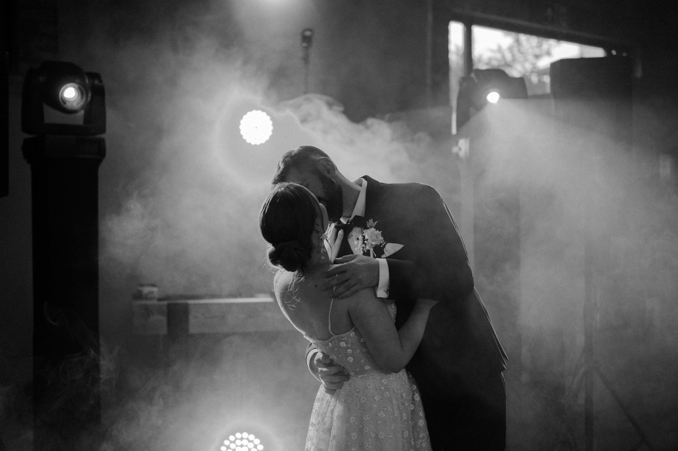 Kasia & Kuba | Wesele w stodole Owczarnia. Ślubny fotograf Poznań | Oliwia Makara