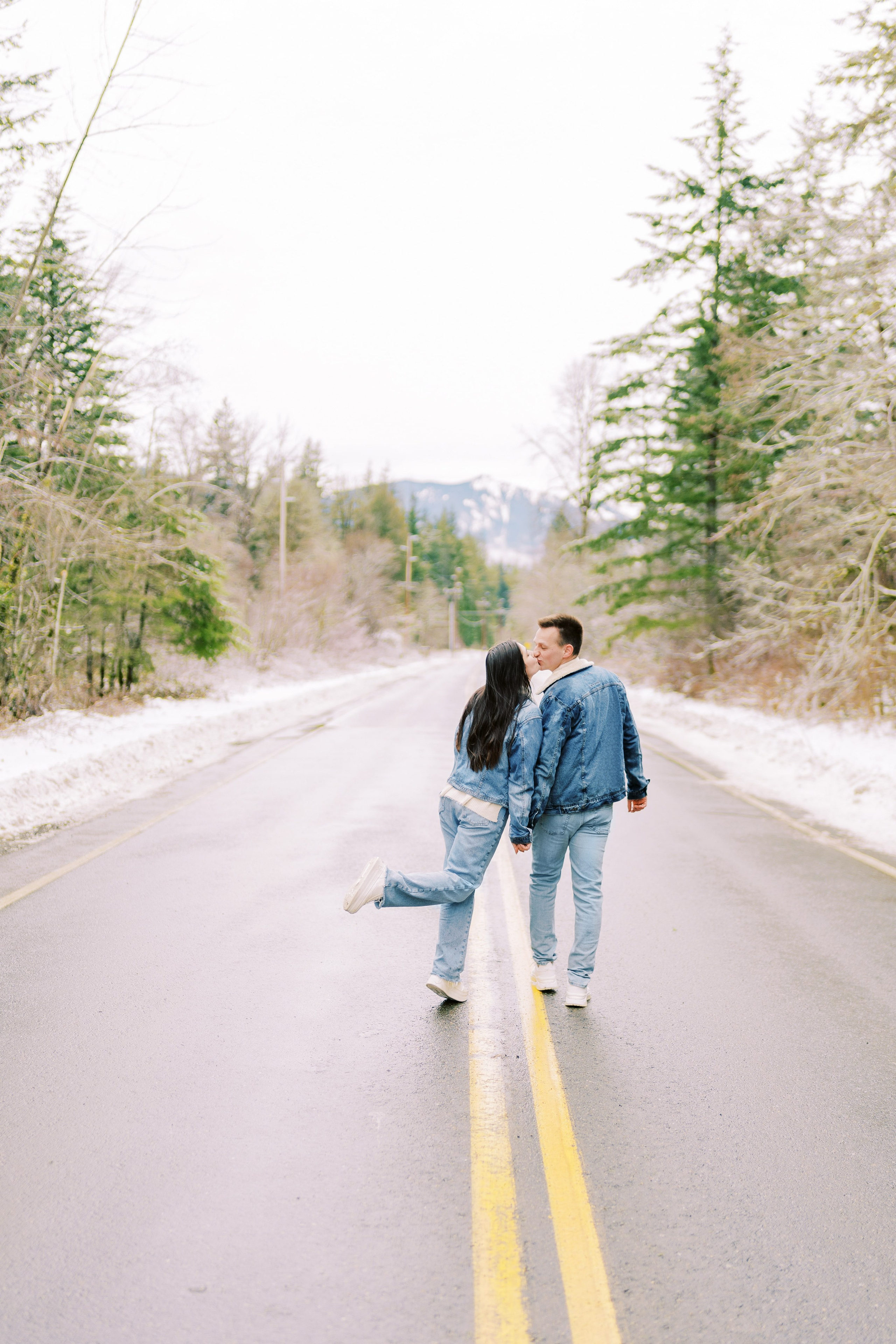 Irina & Bogdan / January 2024. Rattlesnake Lake, WA. EVAN ARISTOV WEDDING PHOTOGRAPHY — Seattle Wedding Photographer
