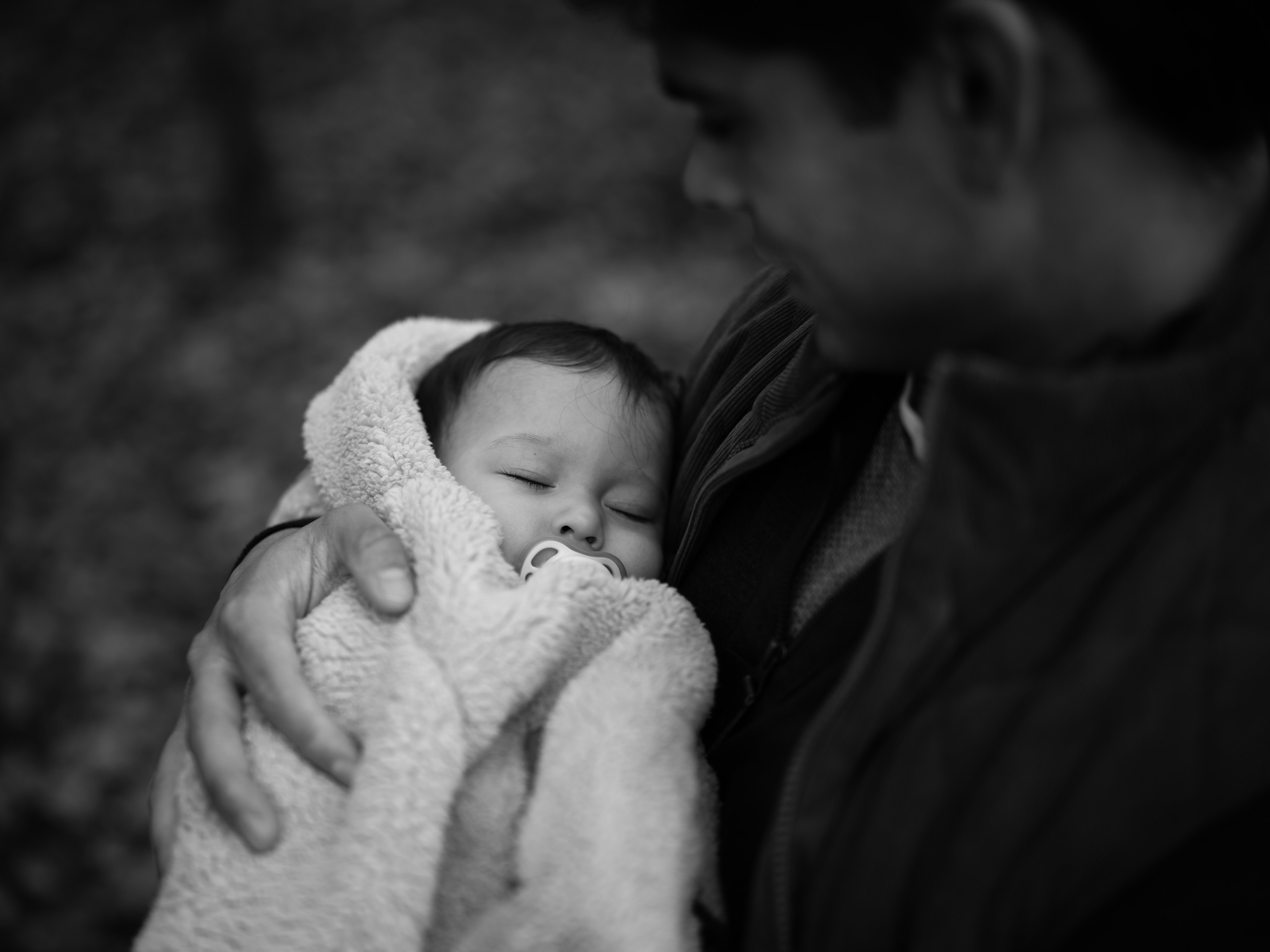 Familieshoot | Warme en Spontane Familiefotografie vol Emotie. Kapture Fotografie – Huwelijksfotografie & Portretfotografie voor pure liefdevolle momenten