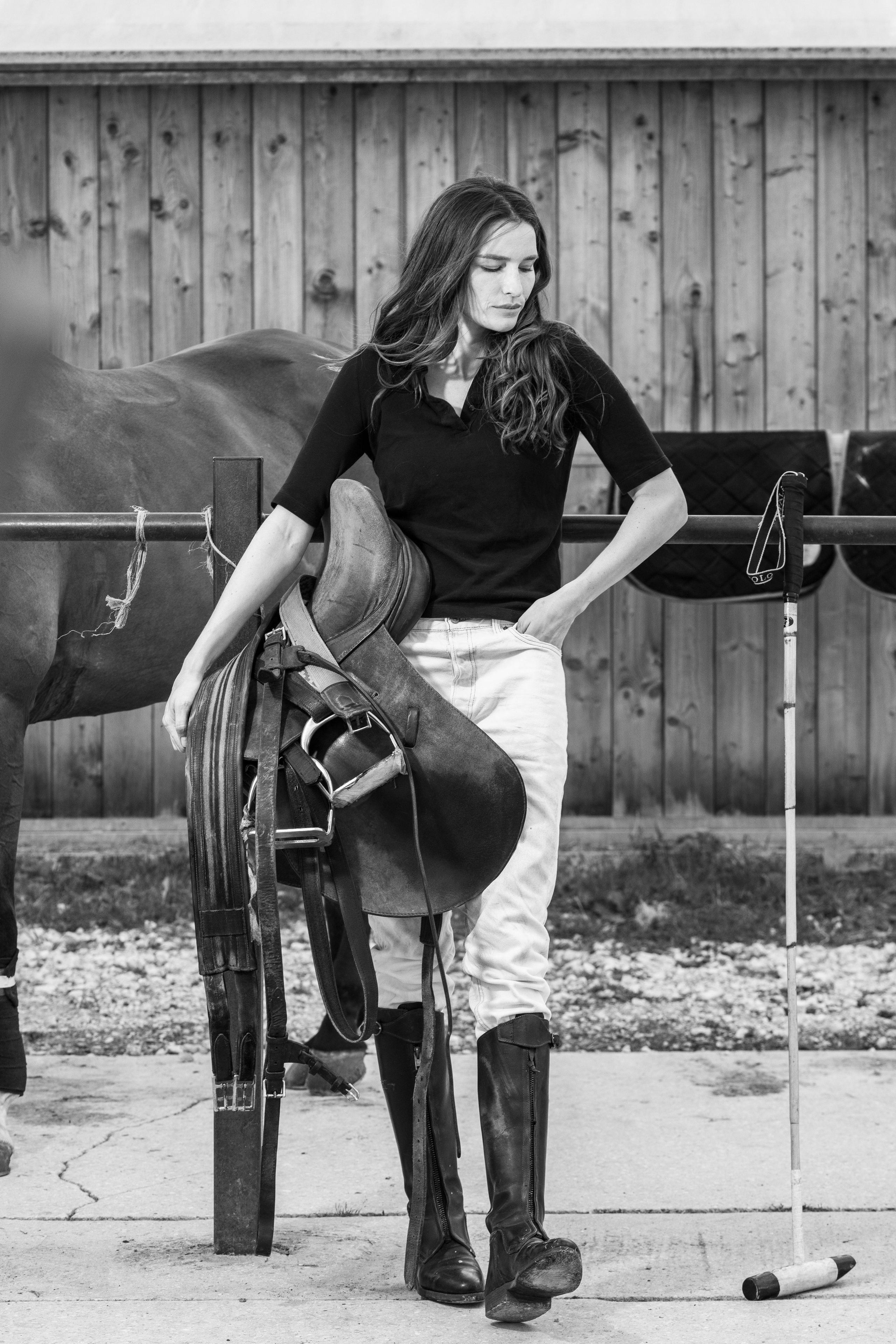 Cowgirl Spirit: An Equestrian Portrait Session in Chantilly
