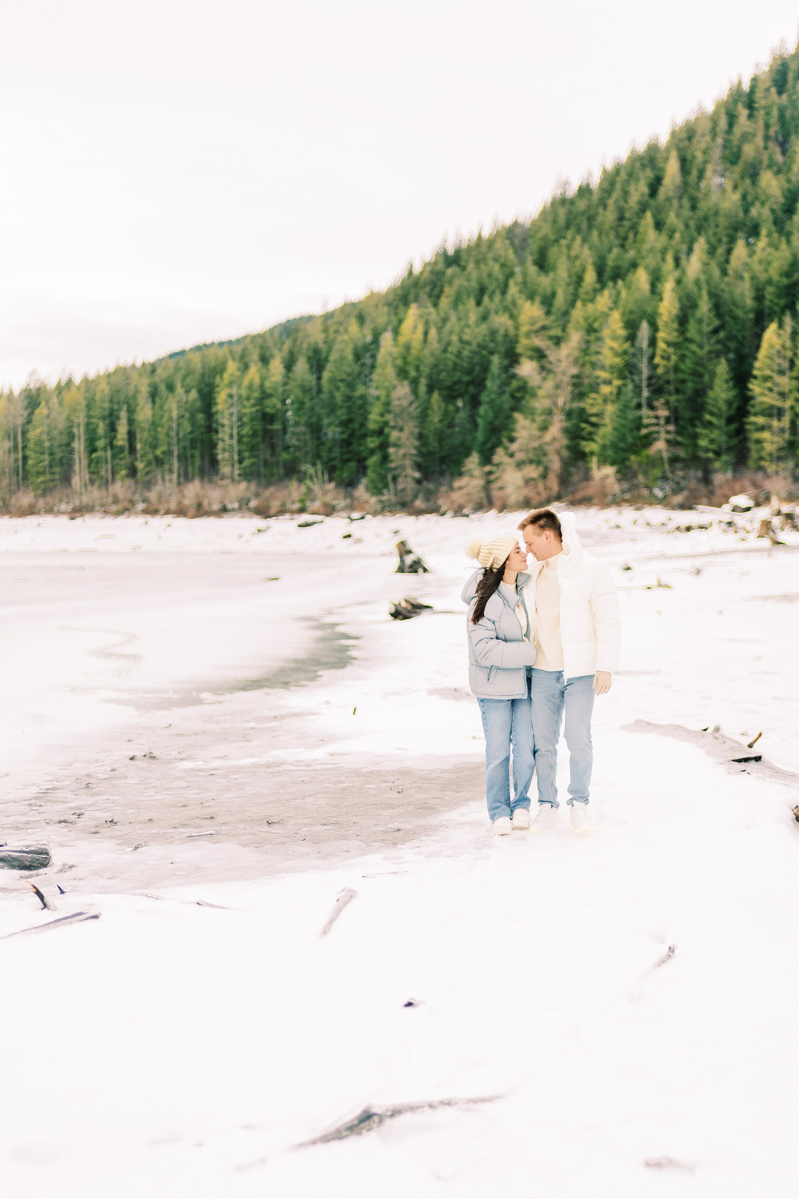 Irina & Bogdan / January 2024. Rattlesnake Lake, WA. EVAN ARISTOV WEDDING PHOTOGRAPHY — Seattle Wedding Photographer