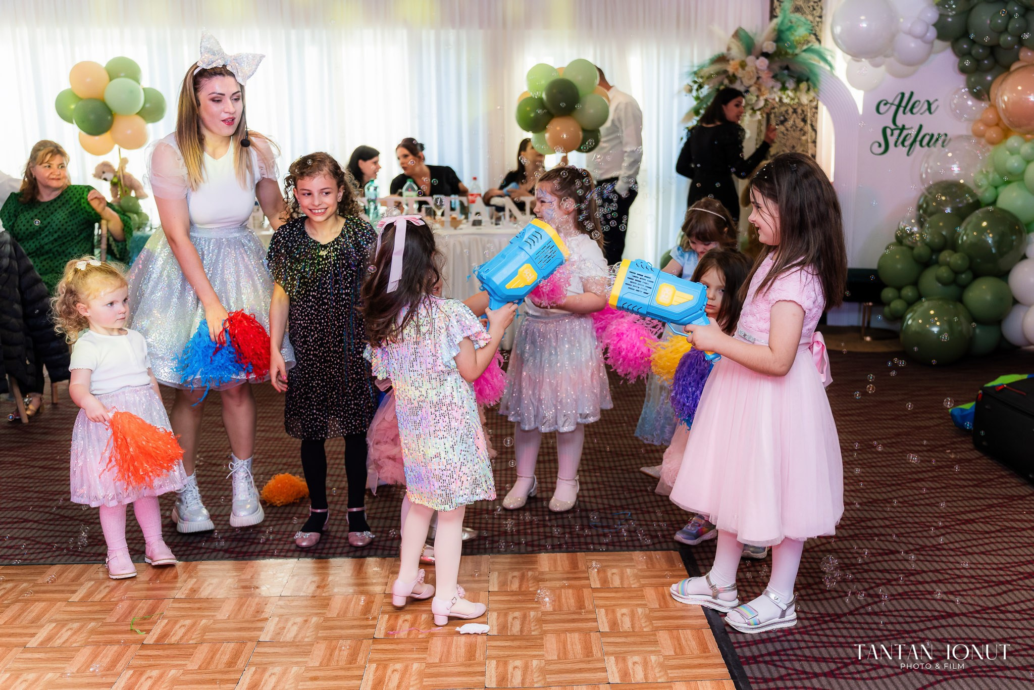 Amintiri de Neuitat la Botez - Ionut Tantan Foto & Film. TANTAN IONUT FOTO & FILM