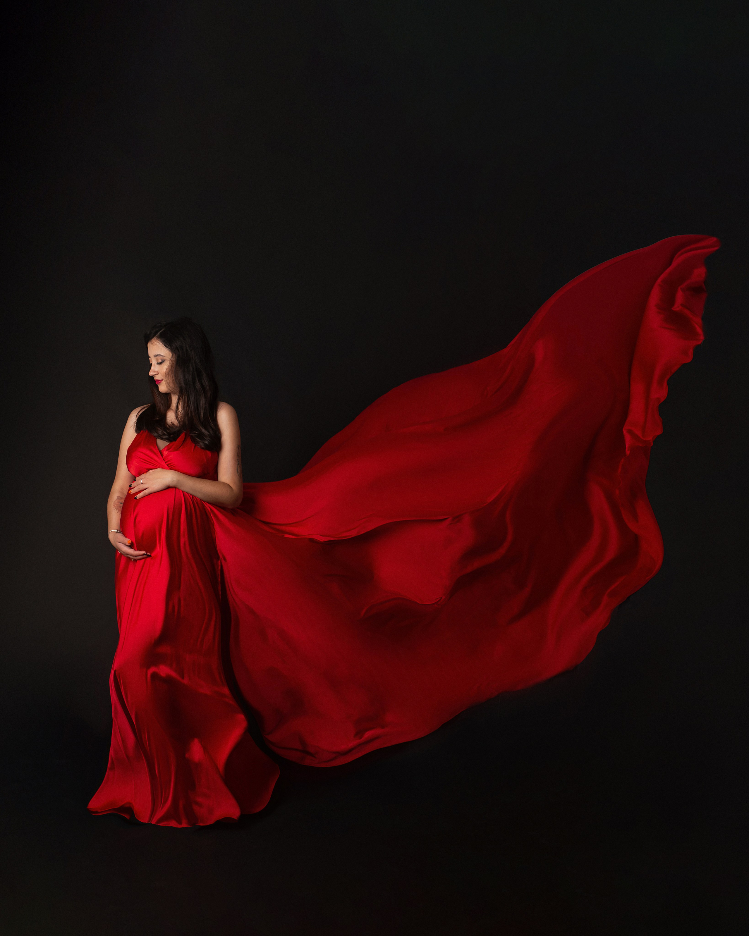 Photo shoot in minimalist style. Professional photographer in Spain