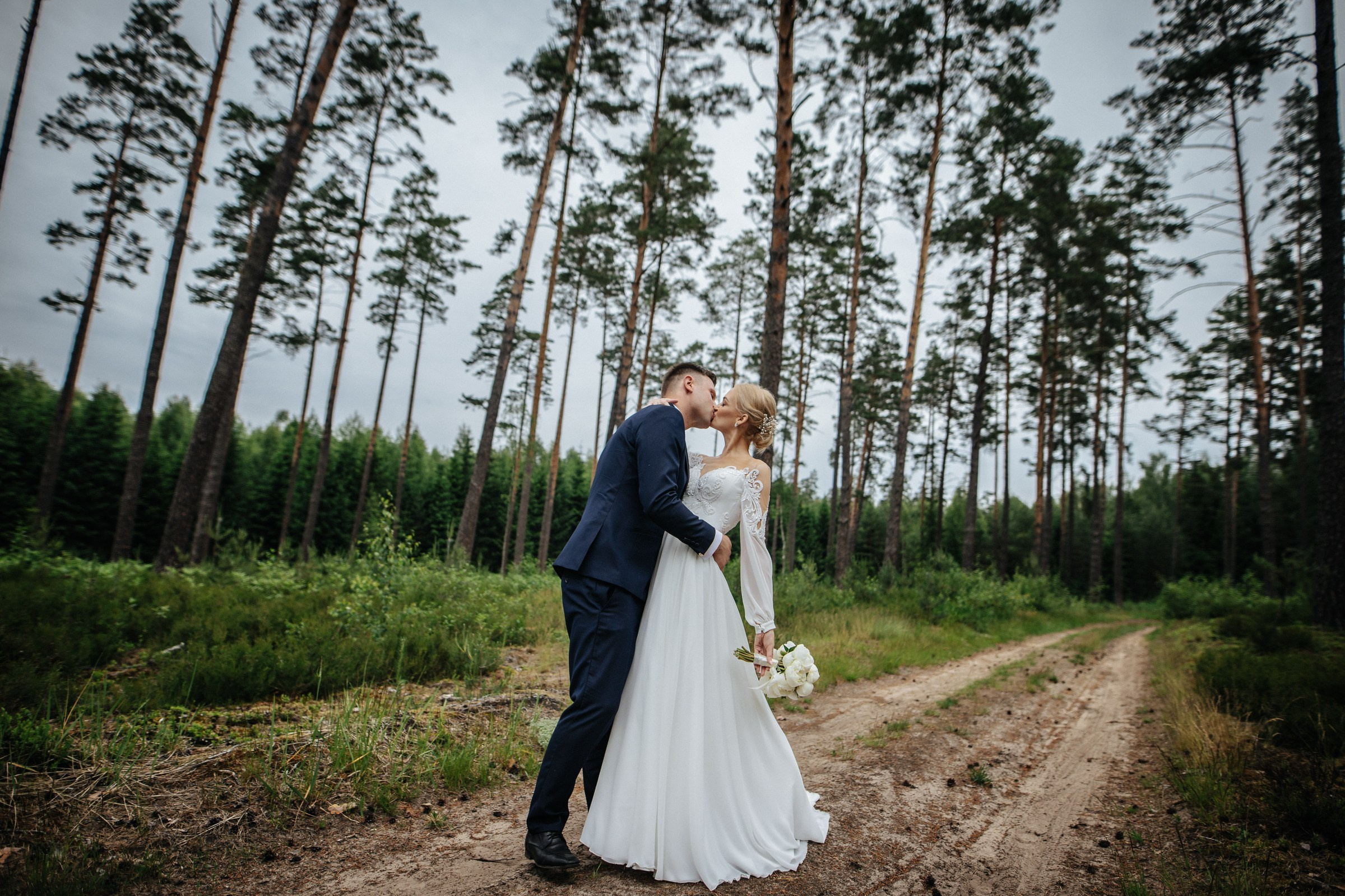 Vestuvinė fotosesija Kazlų Rūdos miškuose